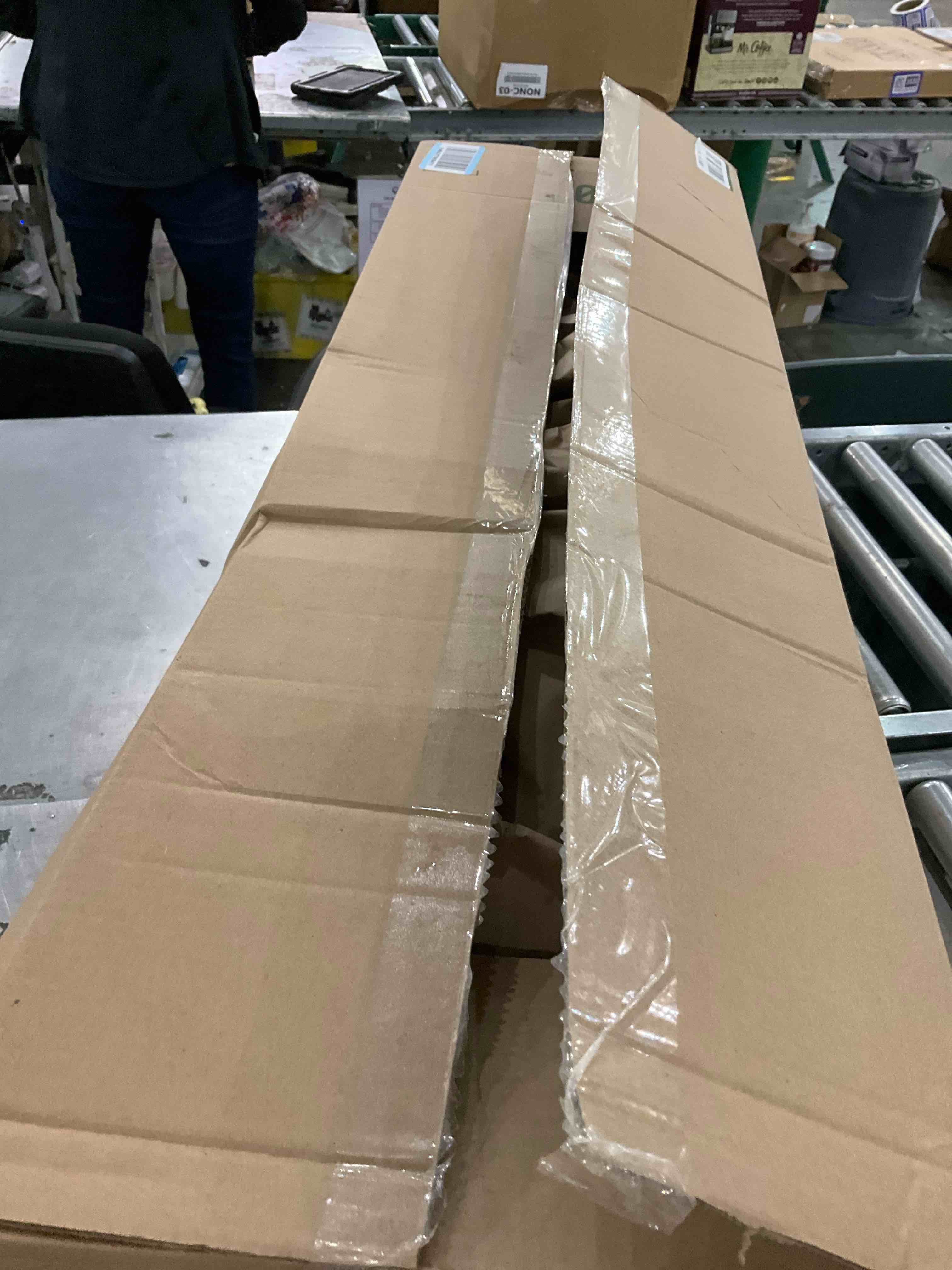 https://s3.amazonaws.com/lotting-images-prod/bidfta/PPE2497893_1746455761015.jpeg