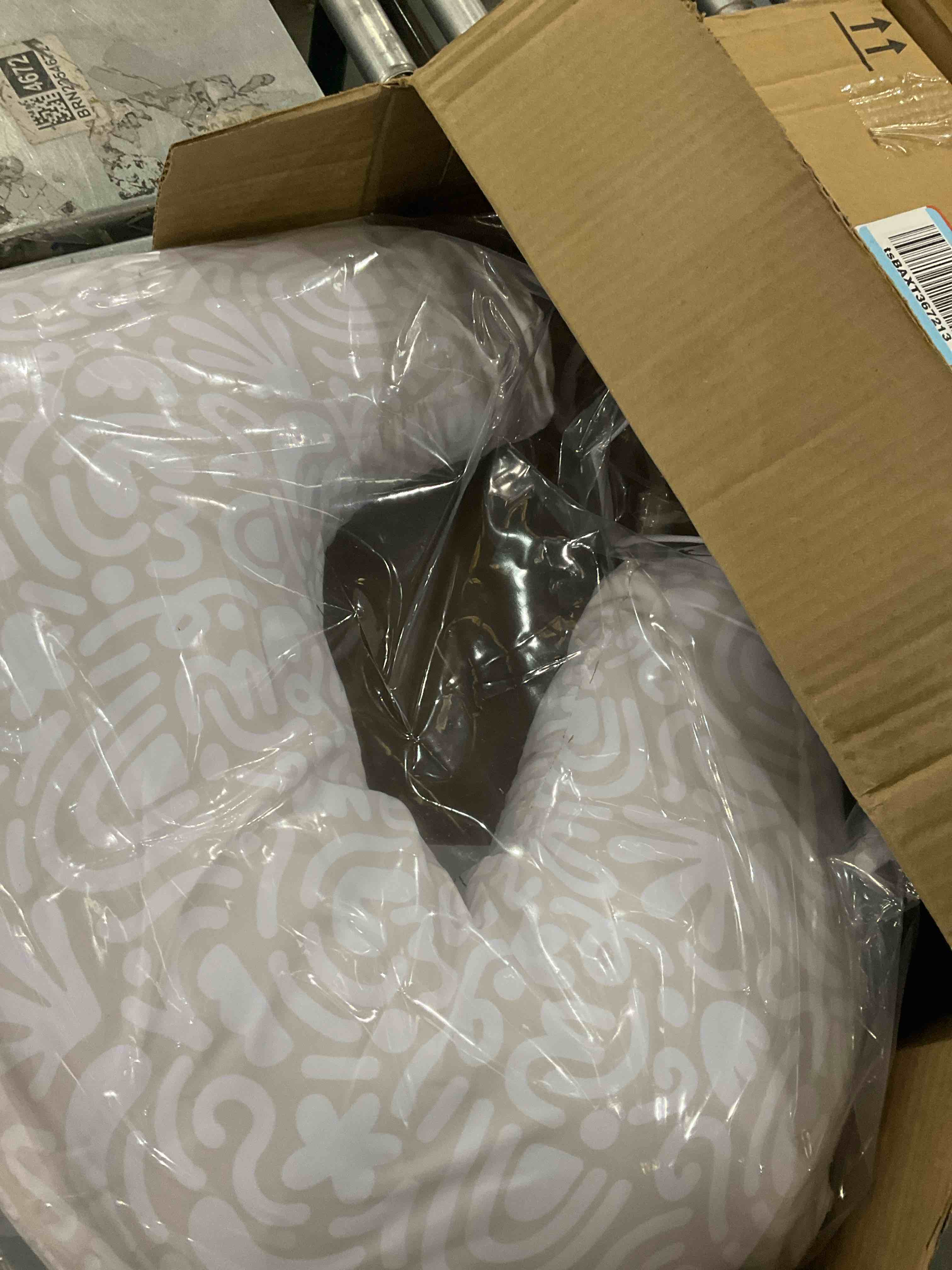 https://s3.amazonaws.com/lotting-images-prod/bidfta/PPE2497990_1746463123506.jpeg