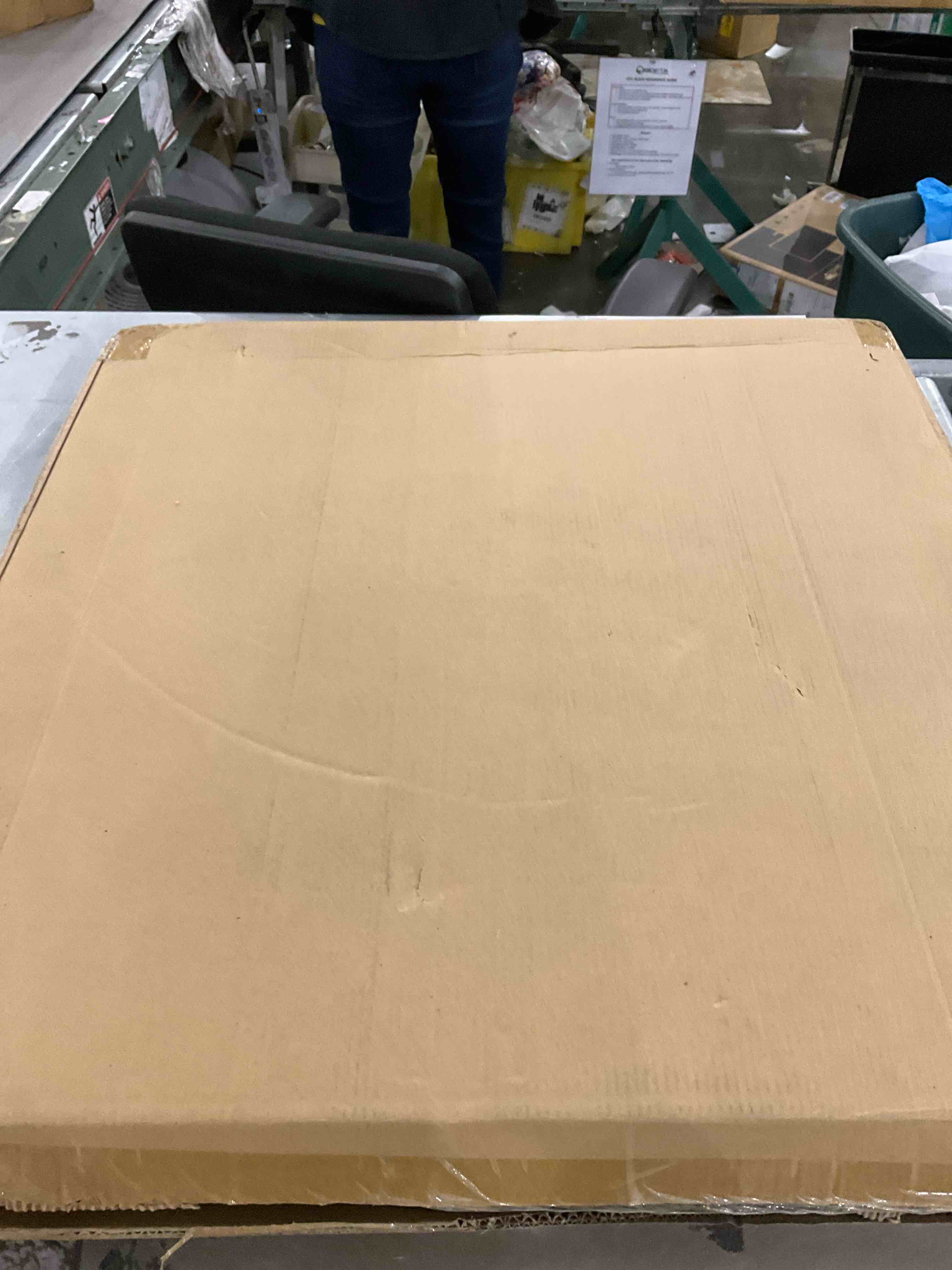 https://s3.amazonaws.com/lotting-images-prod/bidfta/PPE2498144_1746463961070.jpeg