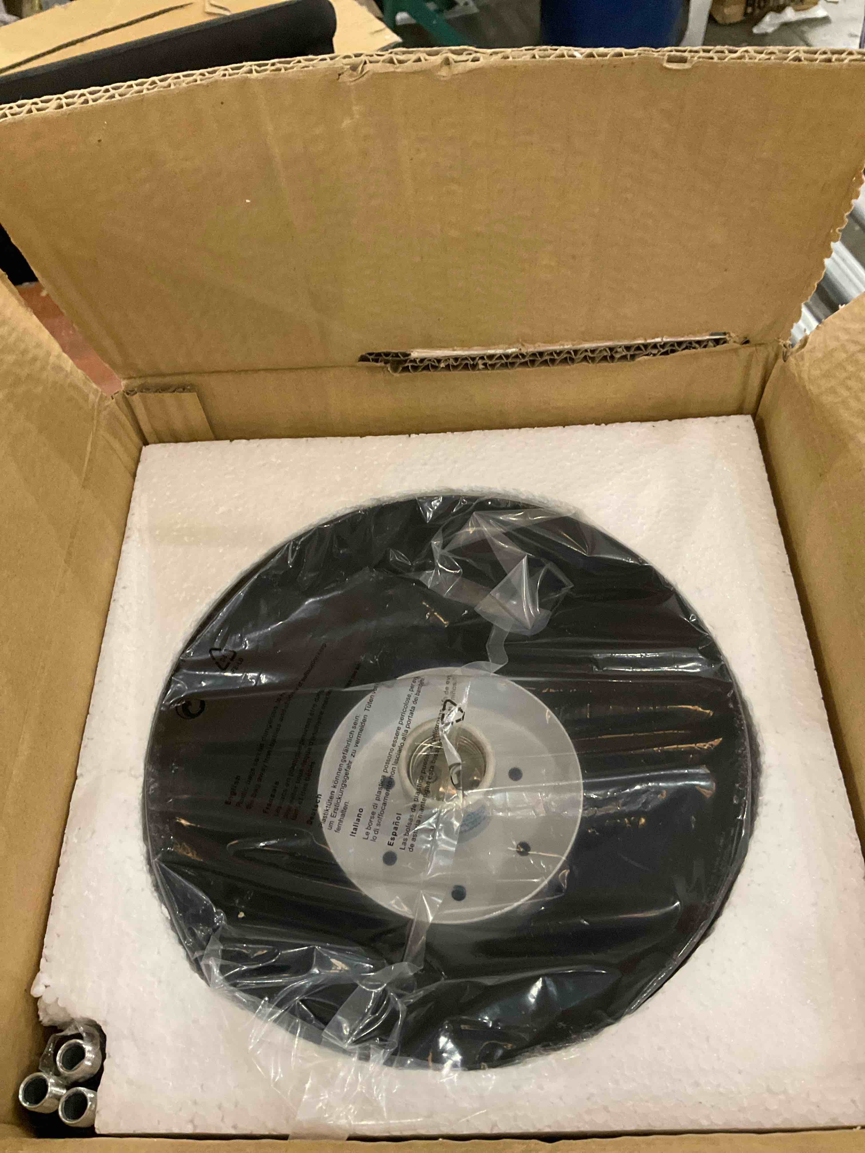 https://s3.amazonaws.com/lotting-images-prod/bidfta/PPE2498193_1746464614580.jpeg