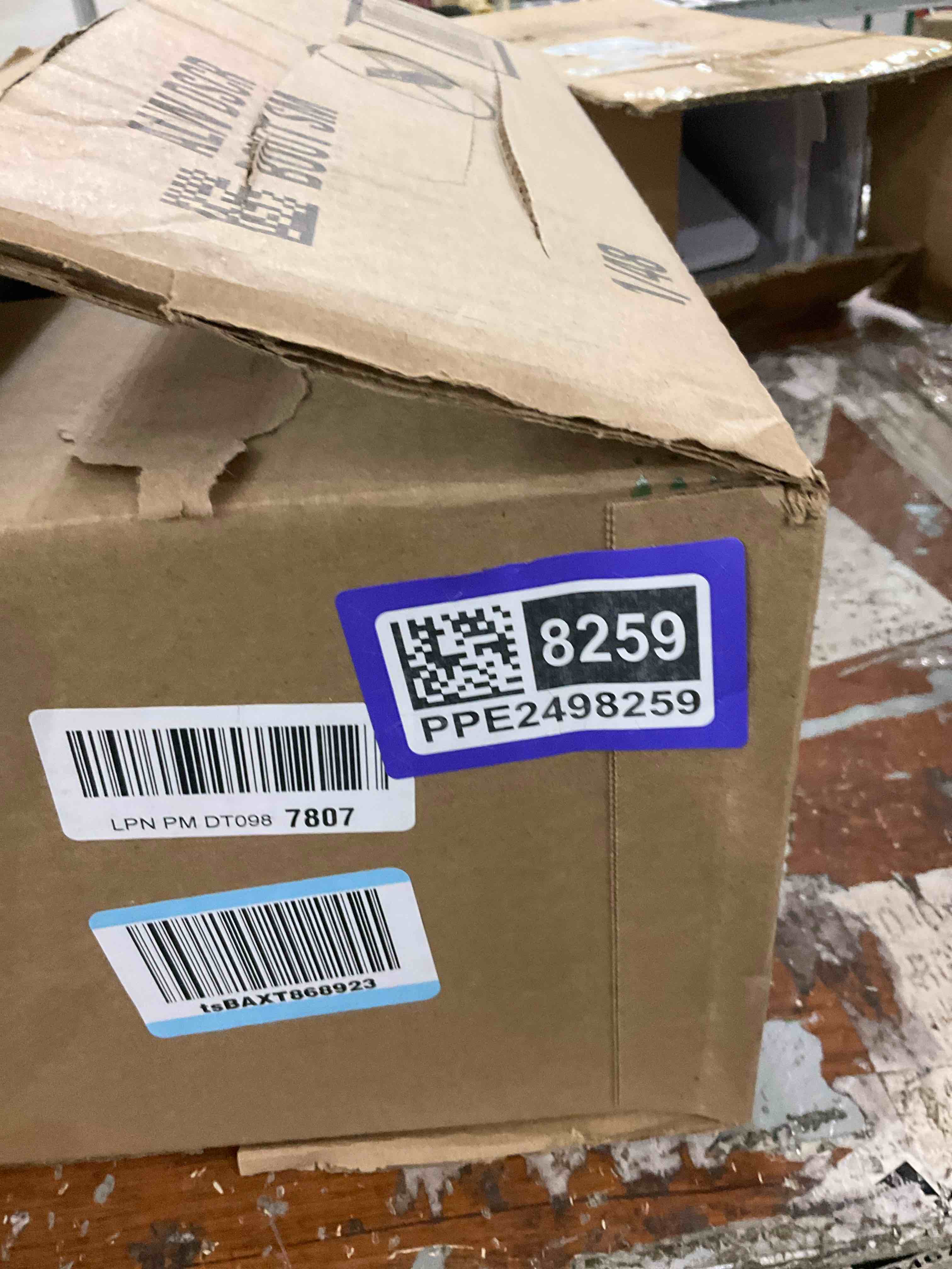 https://s3.amazonaws.com/lotting-images-prod/bidfta/PPE2498259_1746466626107.jpeg