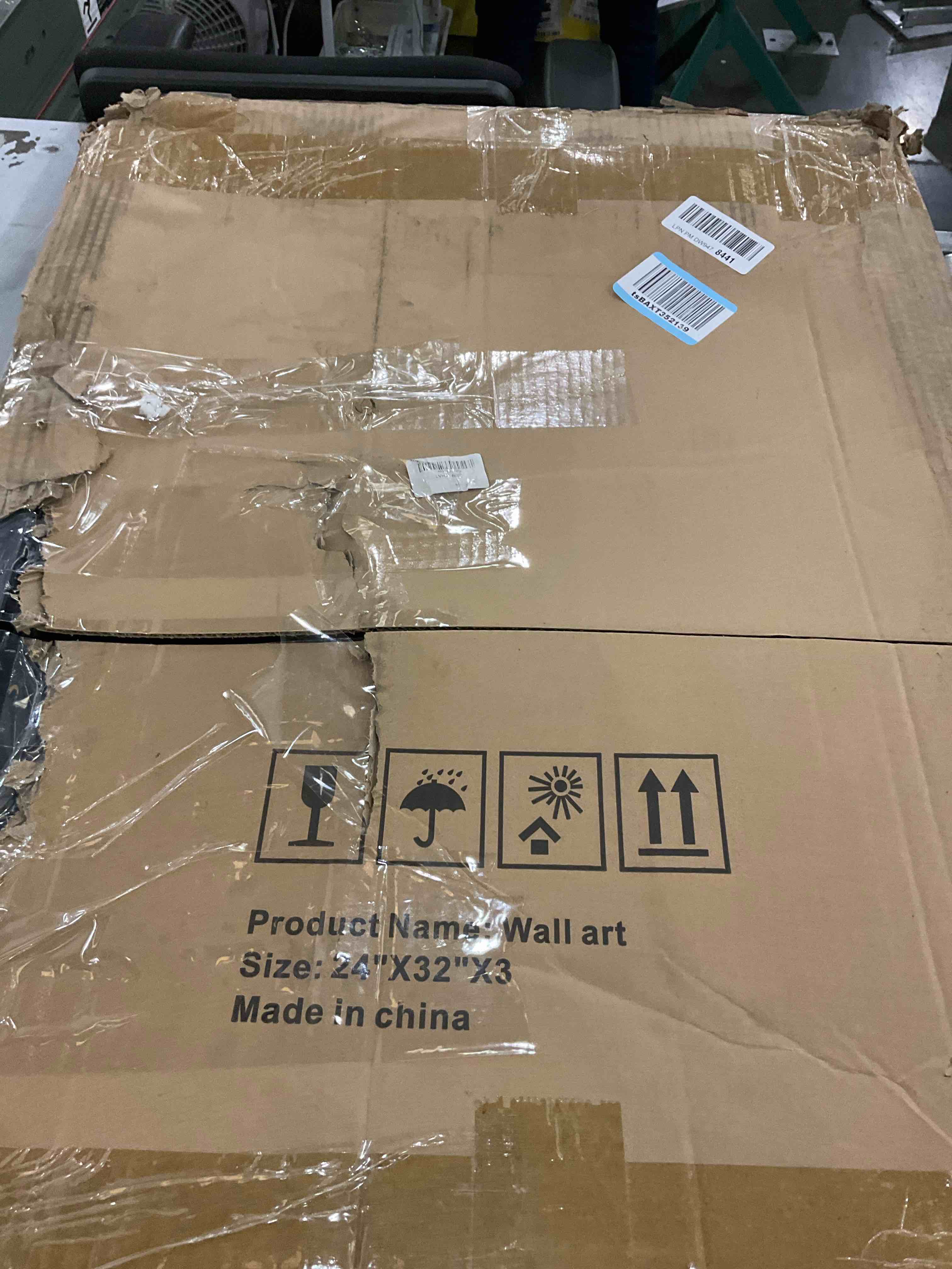 https://s3.amazonaws.com/lotting-images-prod/bidfta/PPE2498271_1746467210140.jpeg