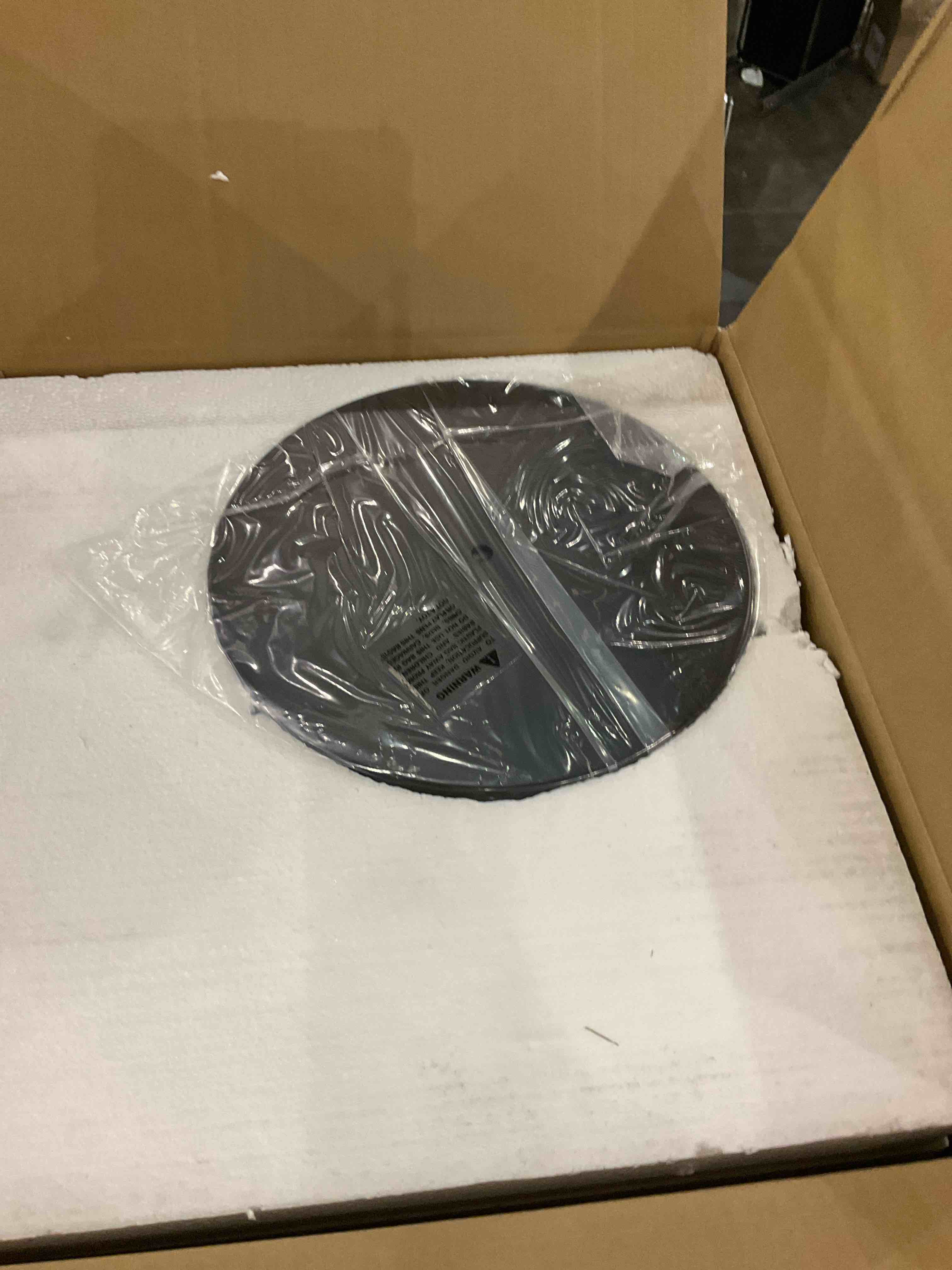https://s3.amazonaws.com/lotting-images-prod/bidfta/PPE2498380_1746470397367.jpeg