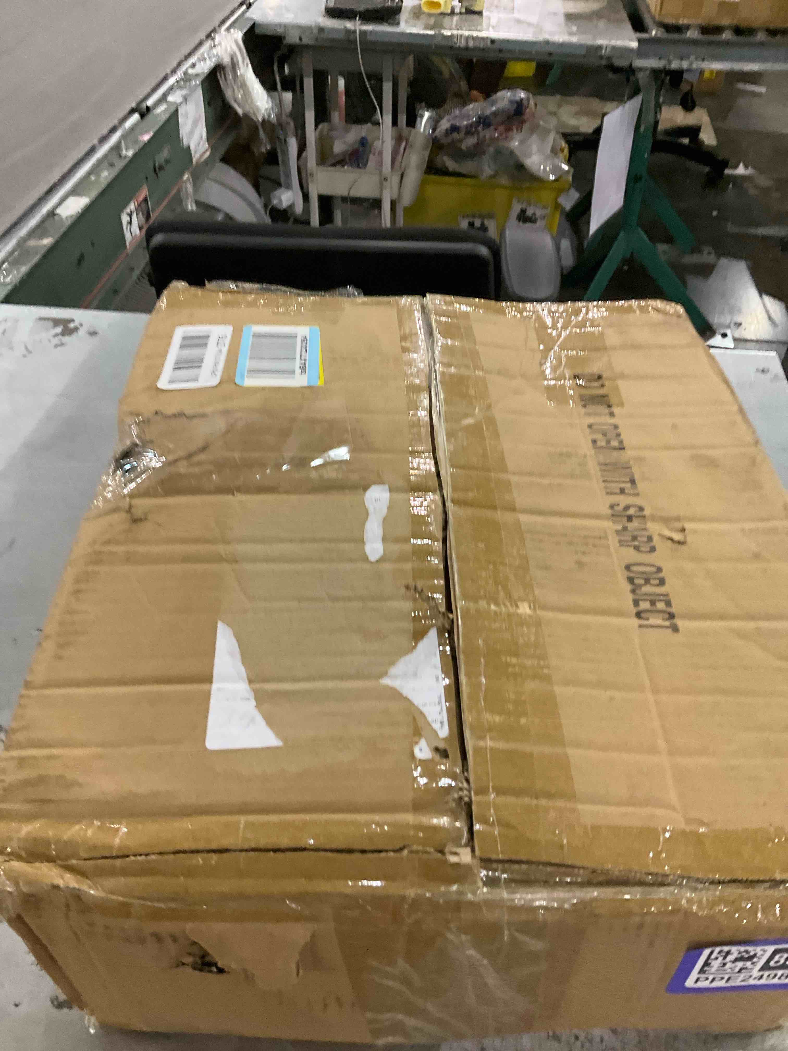 https://s3.amazonaws.com/lotting-images-prod/bidfta/PPE2498381_1746470341391.jpeg