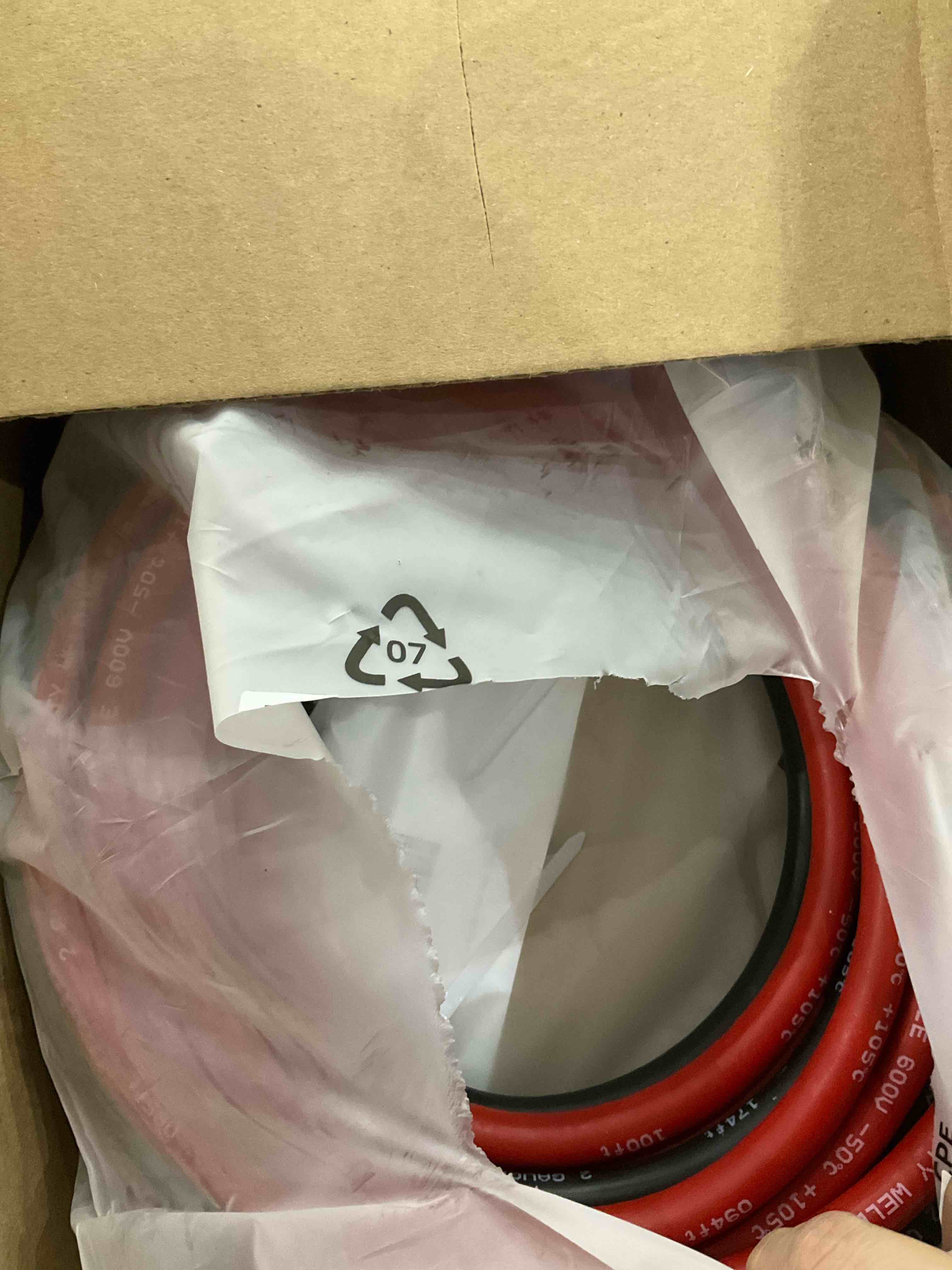 https://s3.amazonaws.com/lotting-images-prod/bidfta/PPE2498403_1746471242194.jpeg