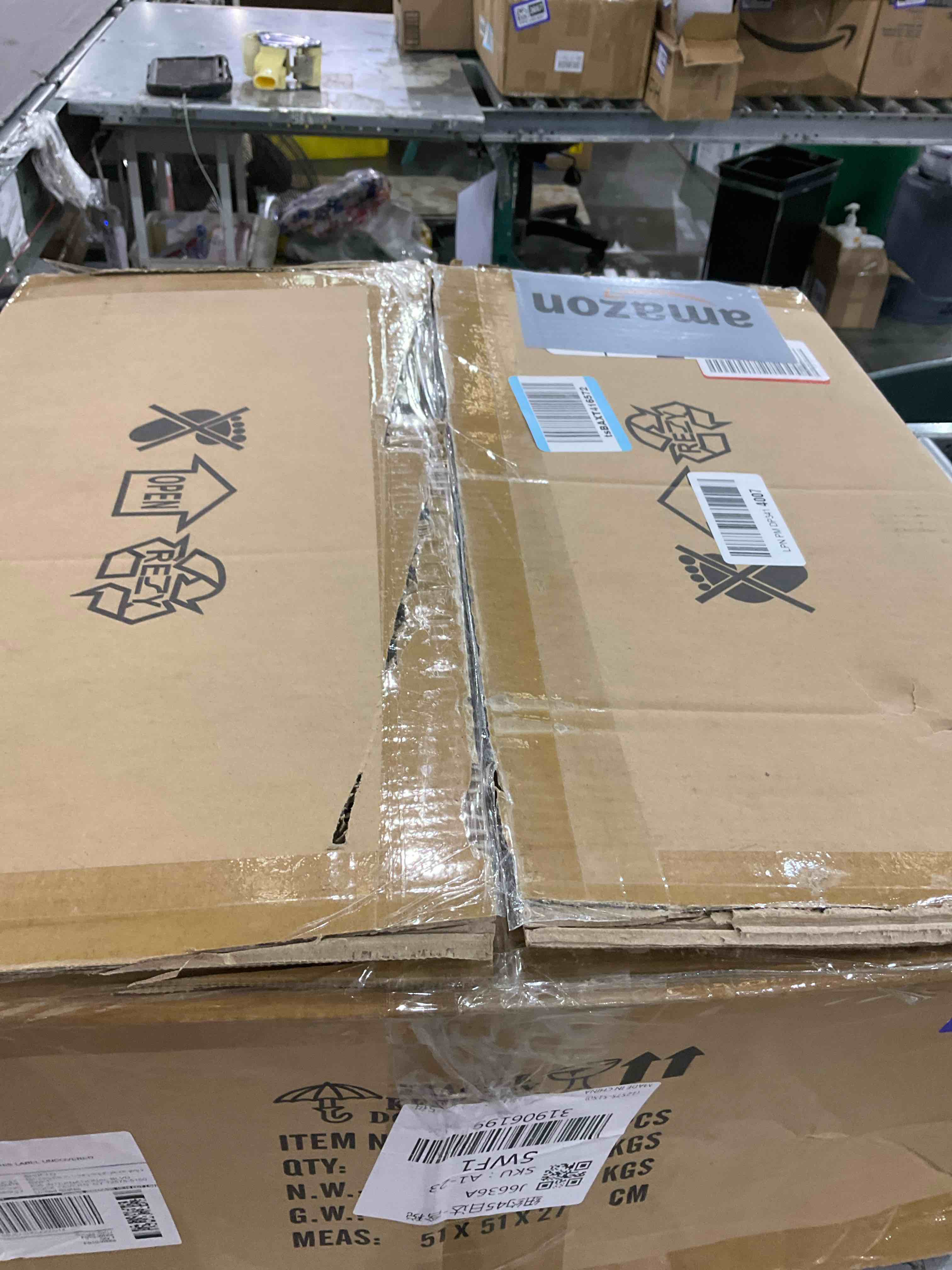 https://s3.amazonaws.com/lotting-images-prod/bidfta/PPE2498458_1746471644136.jpeg