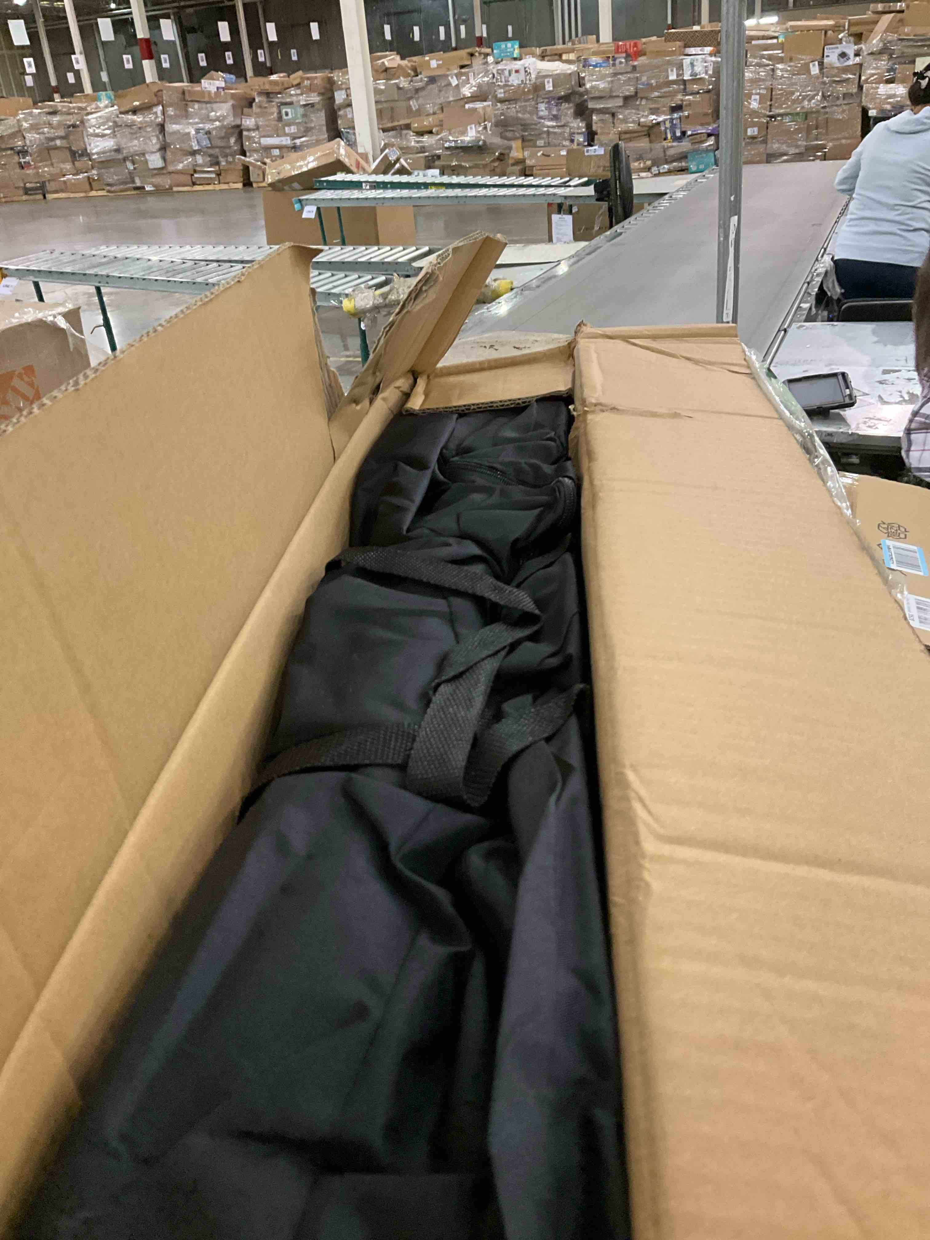 https://s3.amazonaws.com/lotting-images-prod/bidfta/PPE2498668_1746532807558.jpeg