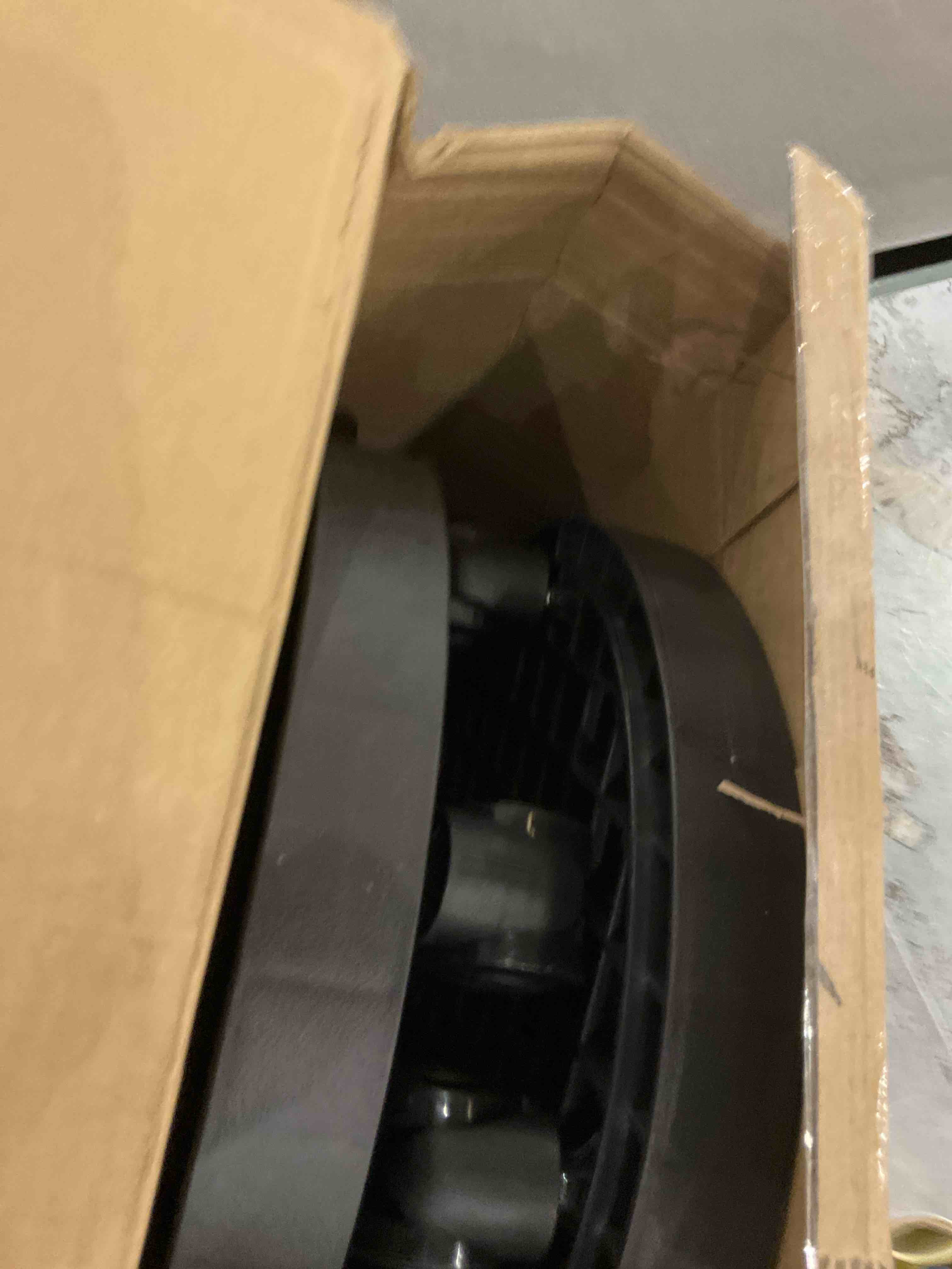 https://s3.amazonaws.com/lotting-images-prod/bidfta/PPE2498744_1746534883450.jpeg