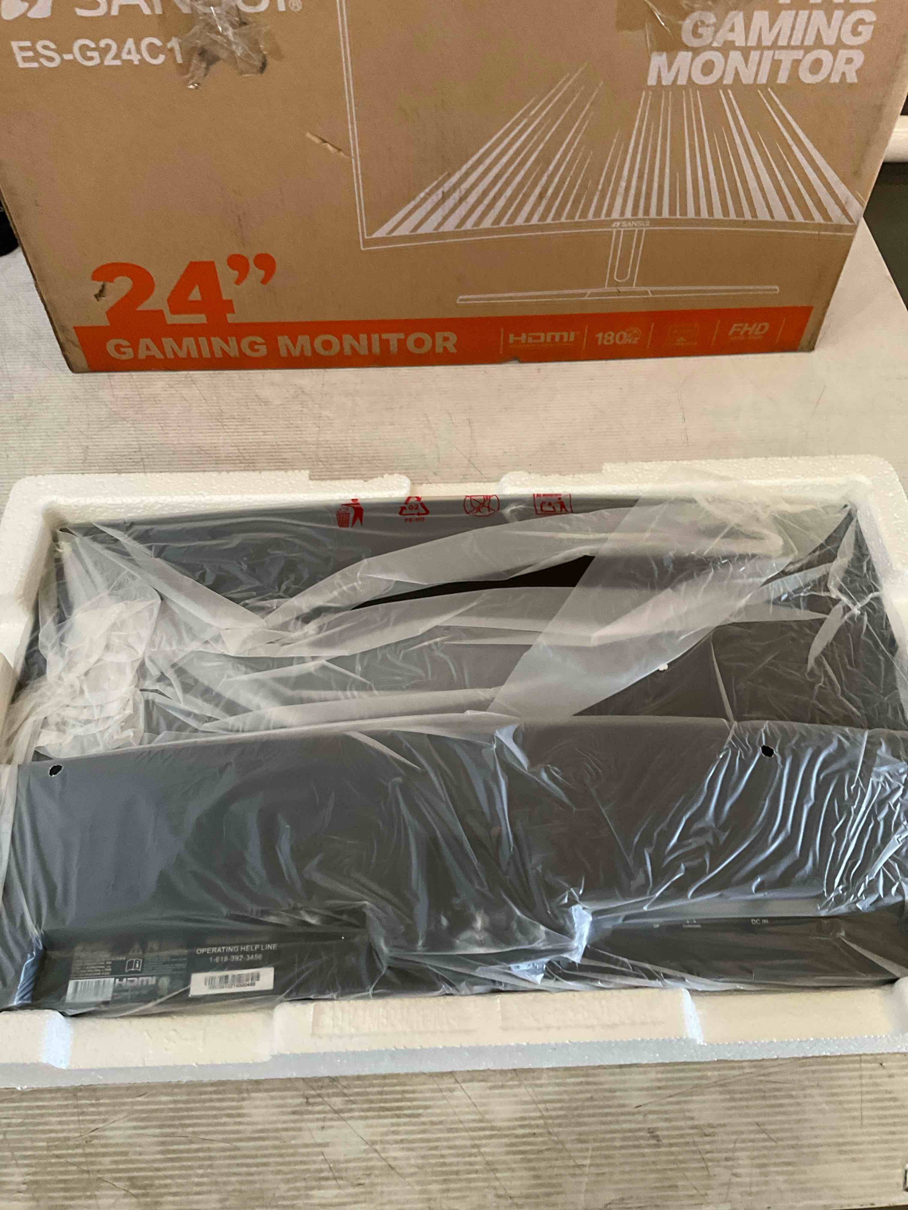 https://s3.amazonaws.com/lotting-images-prod/bidfta/PPE2498750_1747336607385.jpeg