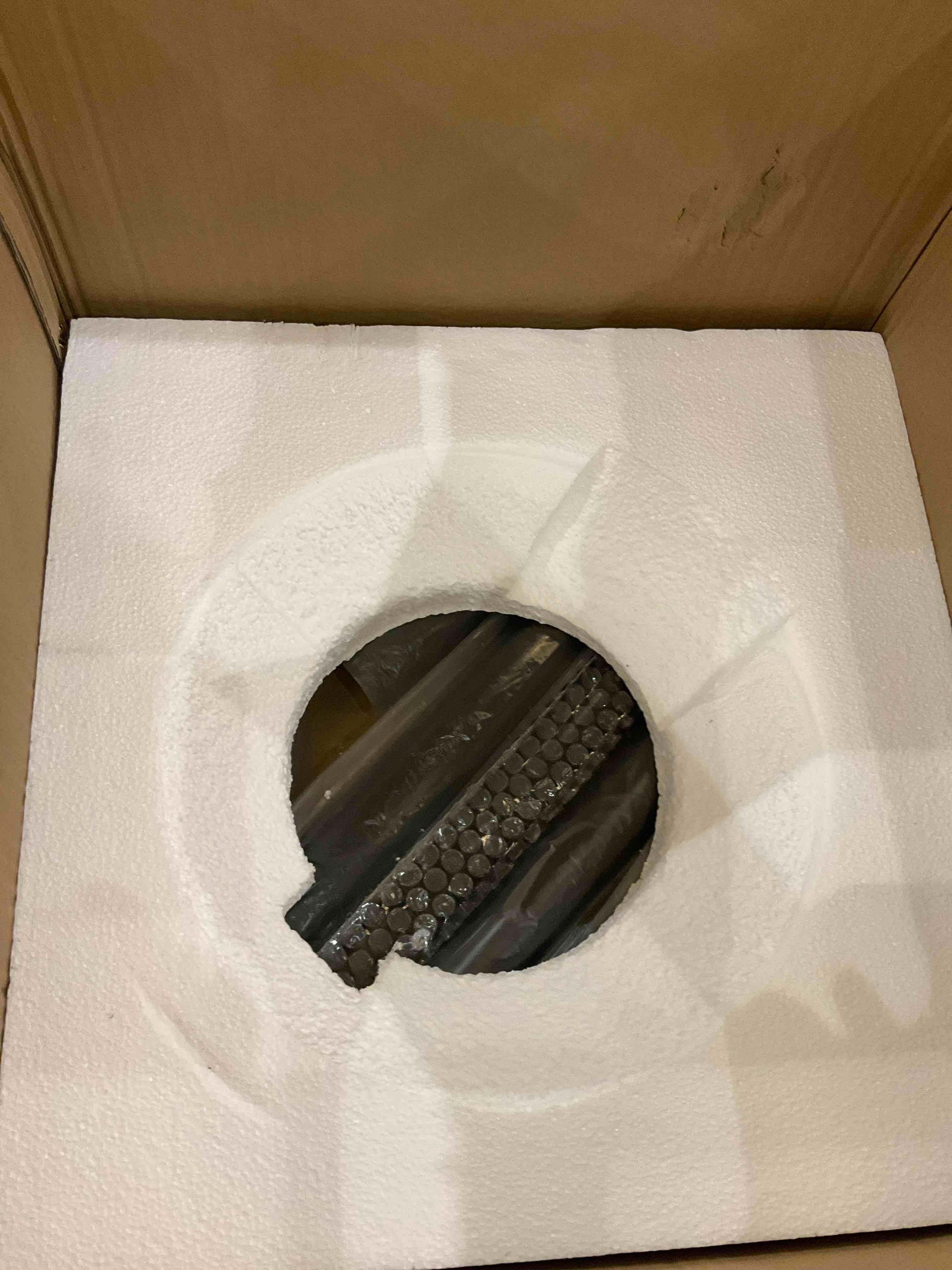 https://s3.amazonaws.com/lotting-images-prod/bidfta/PPE2498803_1746538632683.jpeg