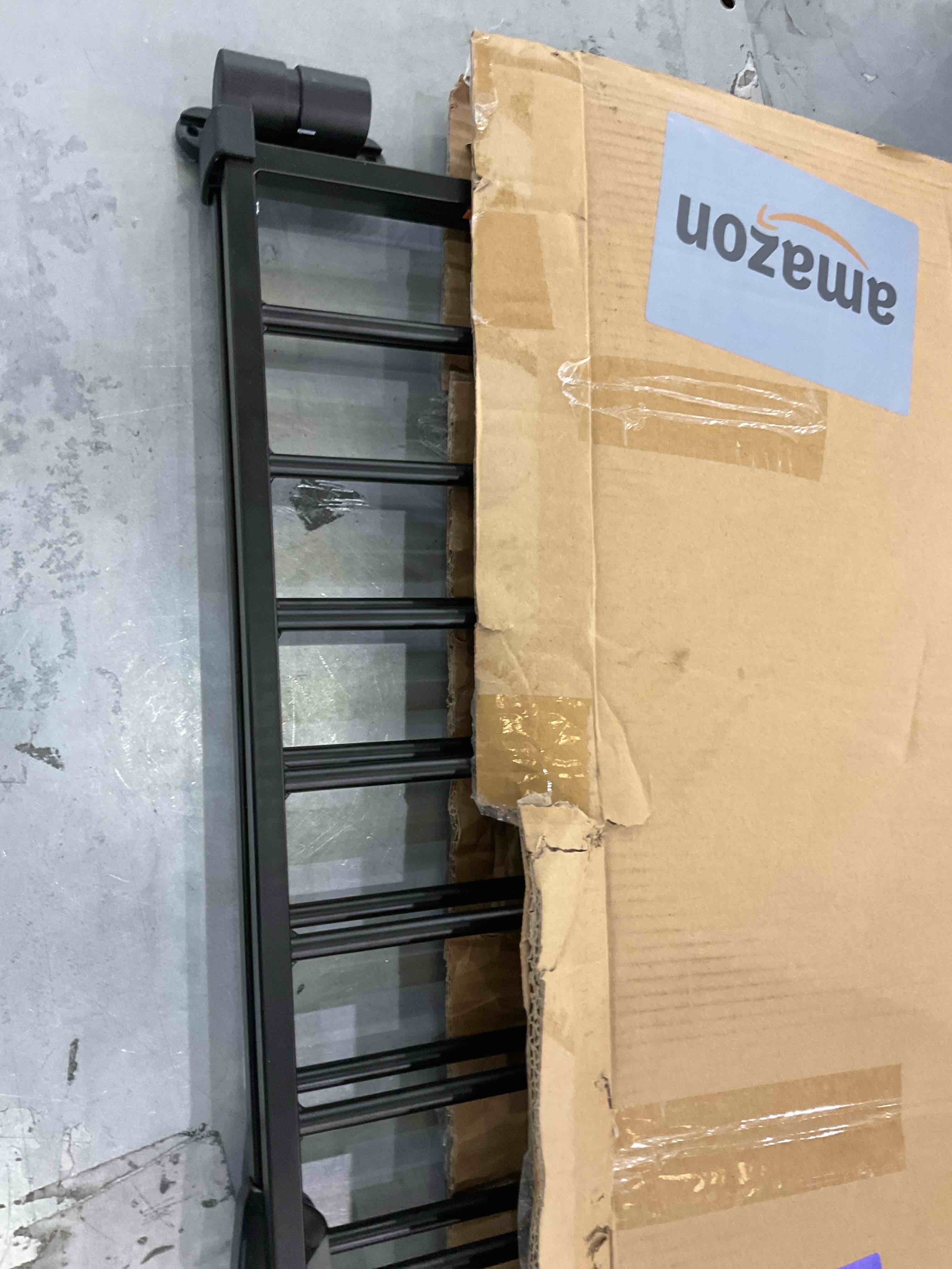 https://s3.amazonaws.com/lotting-images-prod/bidfta/PPE2498830_1746536021857.jpeg