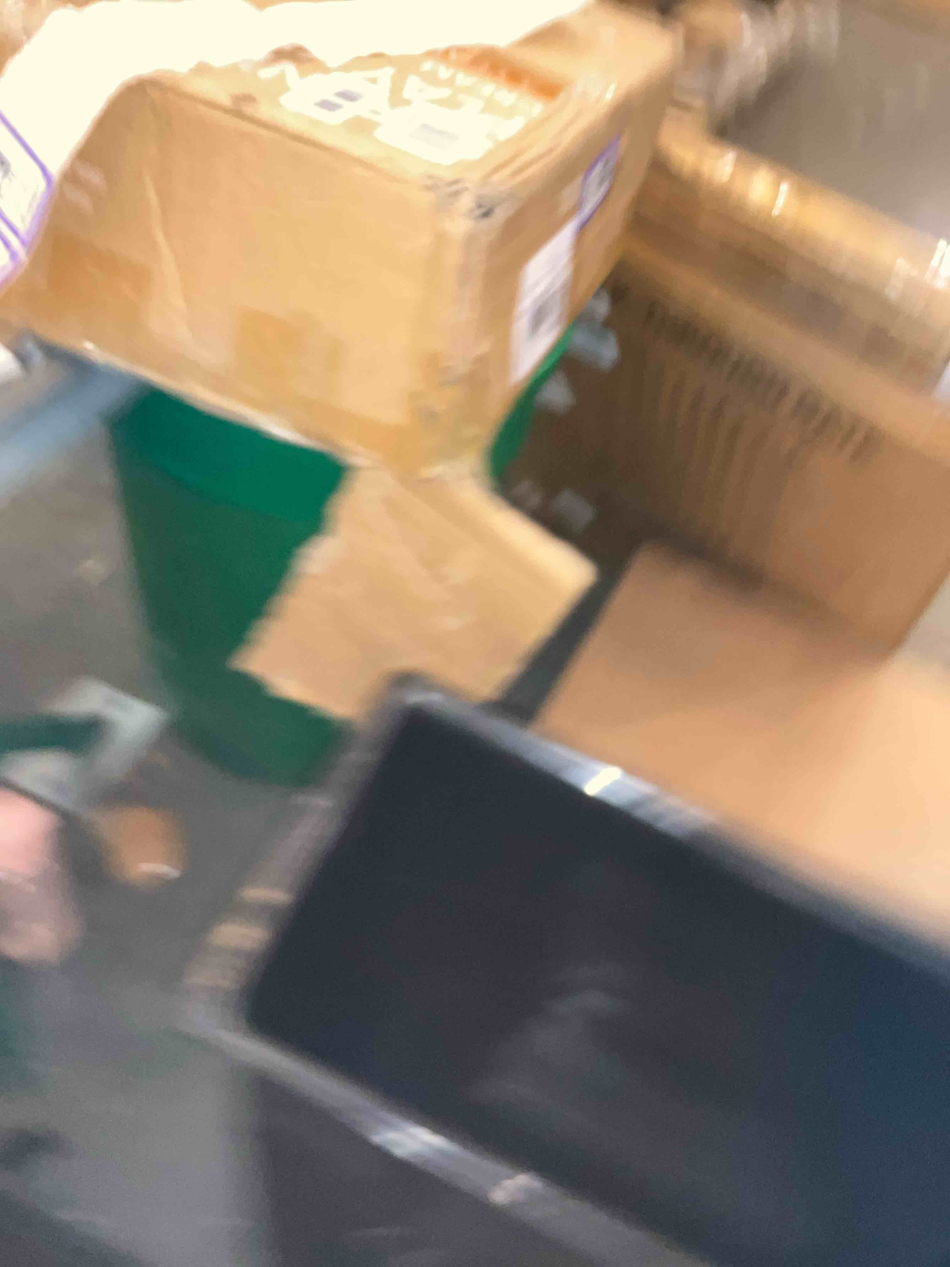 https://s3.amazonaws.com/lotting-images-prod/bidfta/PPE2499009_1746556135189.jpeg