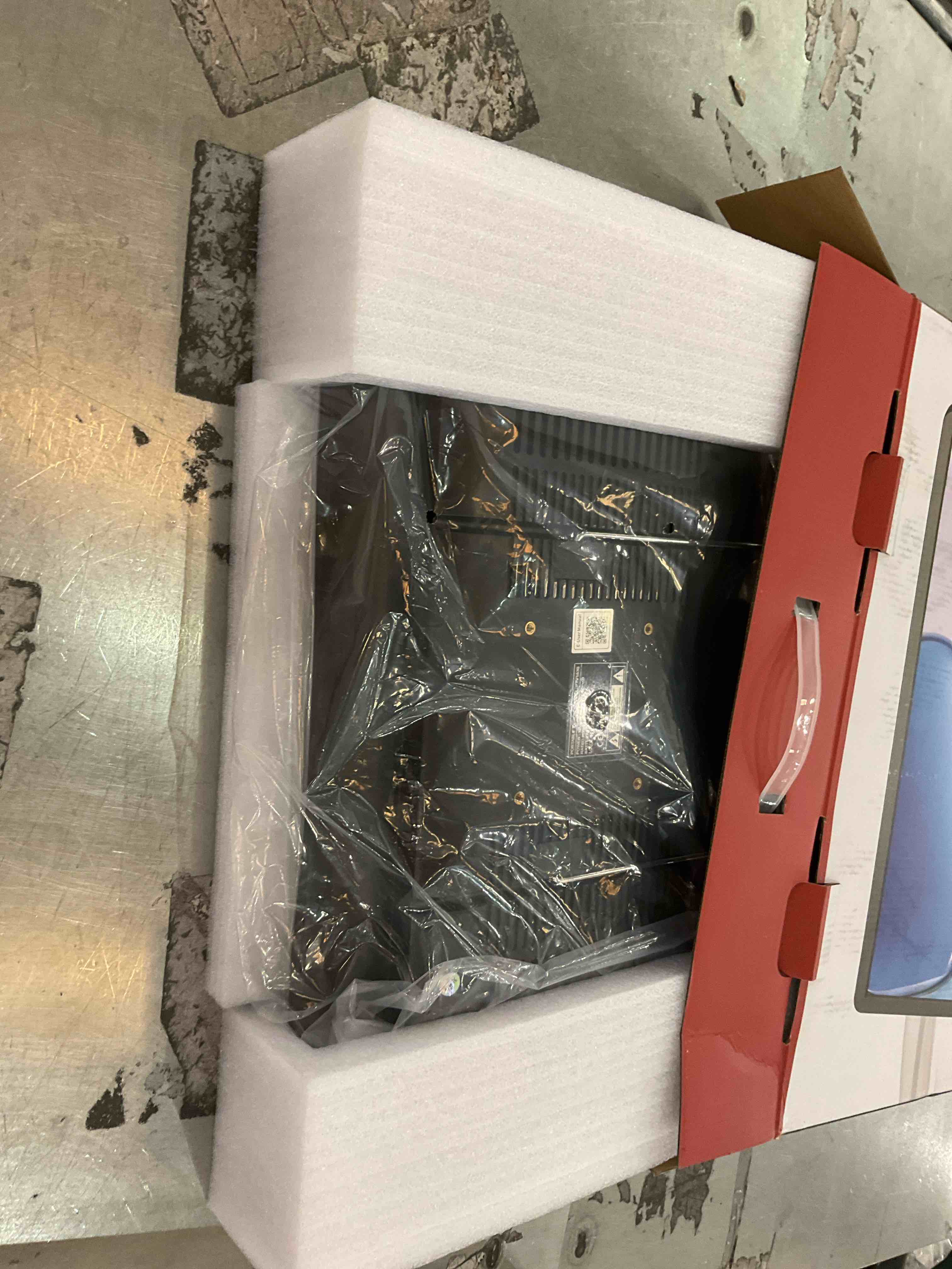 https://s3.amazonaws.com/lotting-images-prod/bidfta/PPE2499128_1746553757156.jpeg