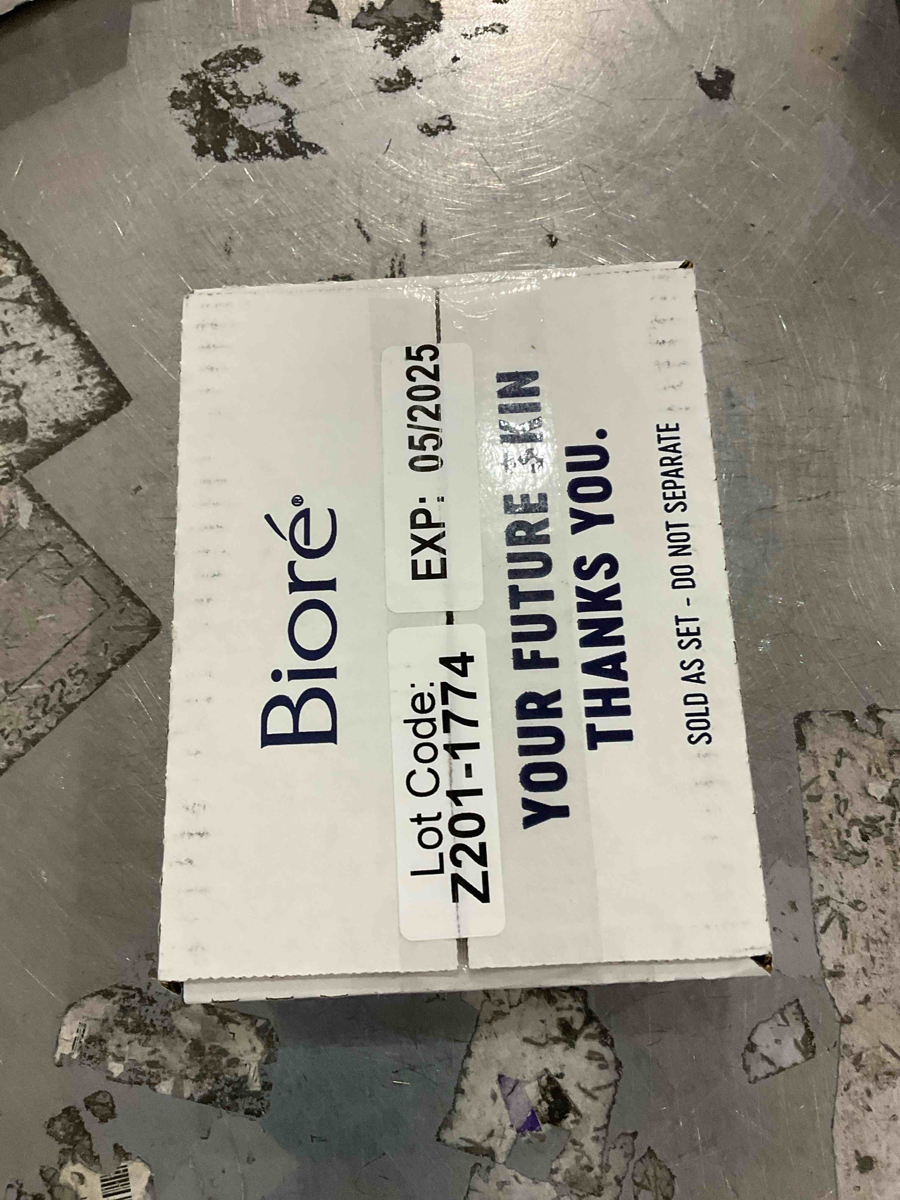 https://s3.amazonaws.com/lotting-images-prod/bidfta/PPE2499140_1746624342678.jpeg