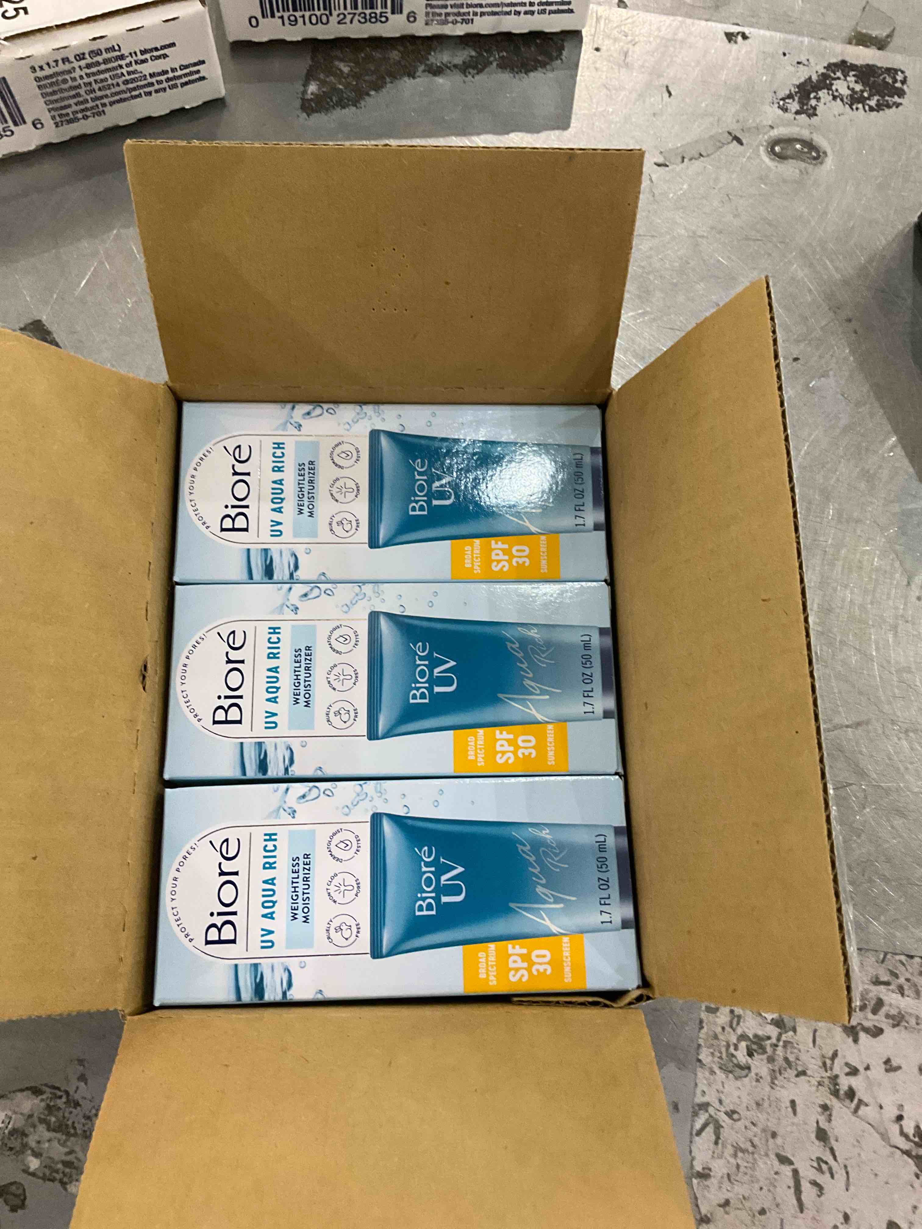 https://s3.amazonaws.com/lotting-images-prod/bidfta/PPE2499140_1746624358085.jpeg