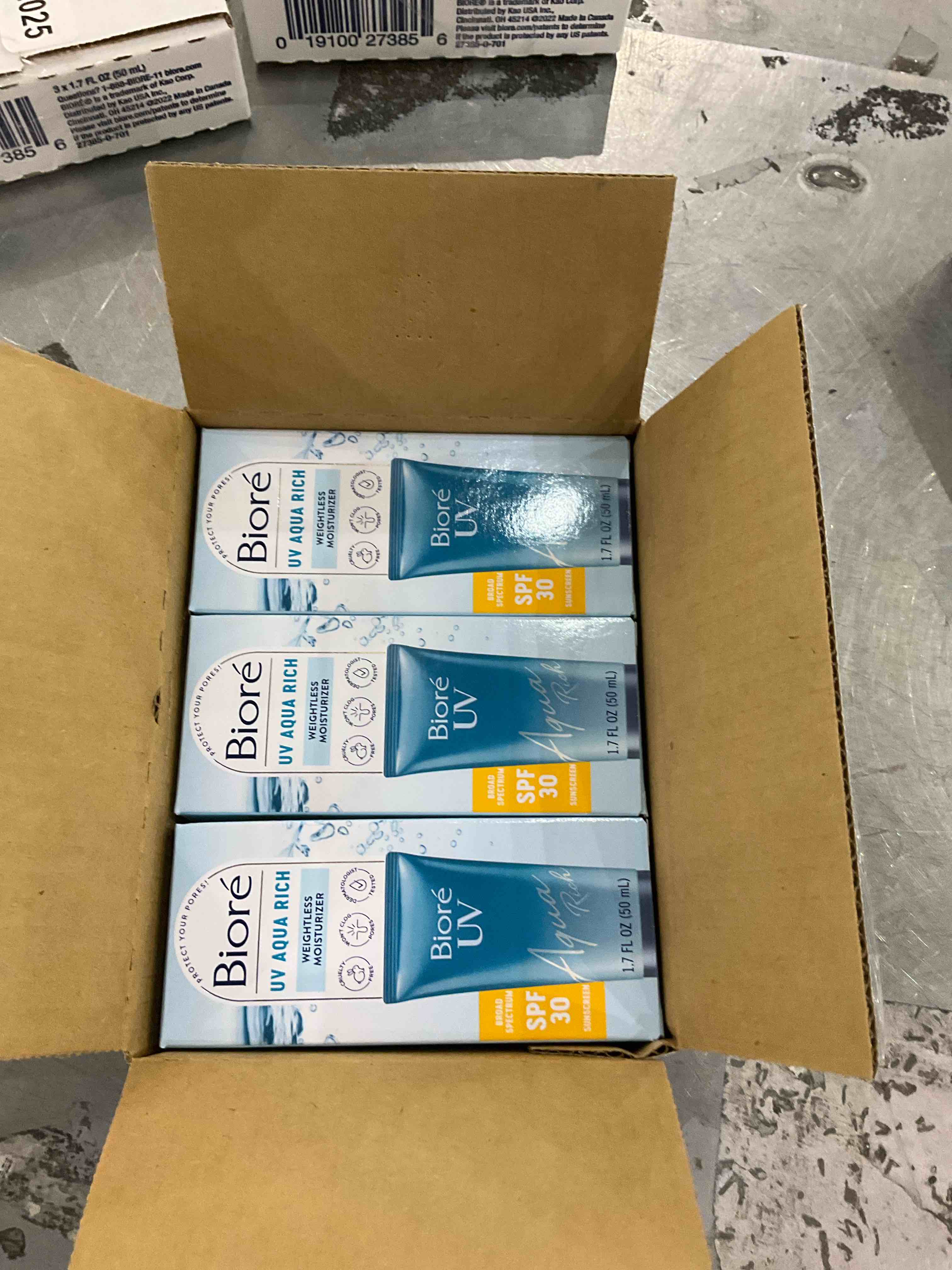 https://s3.amazonaws.com/lotting-images-prod/bidfta/PPE2499140_1746624359021.jpeg
