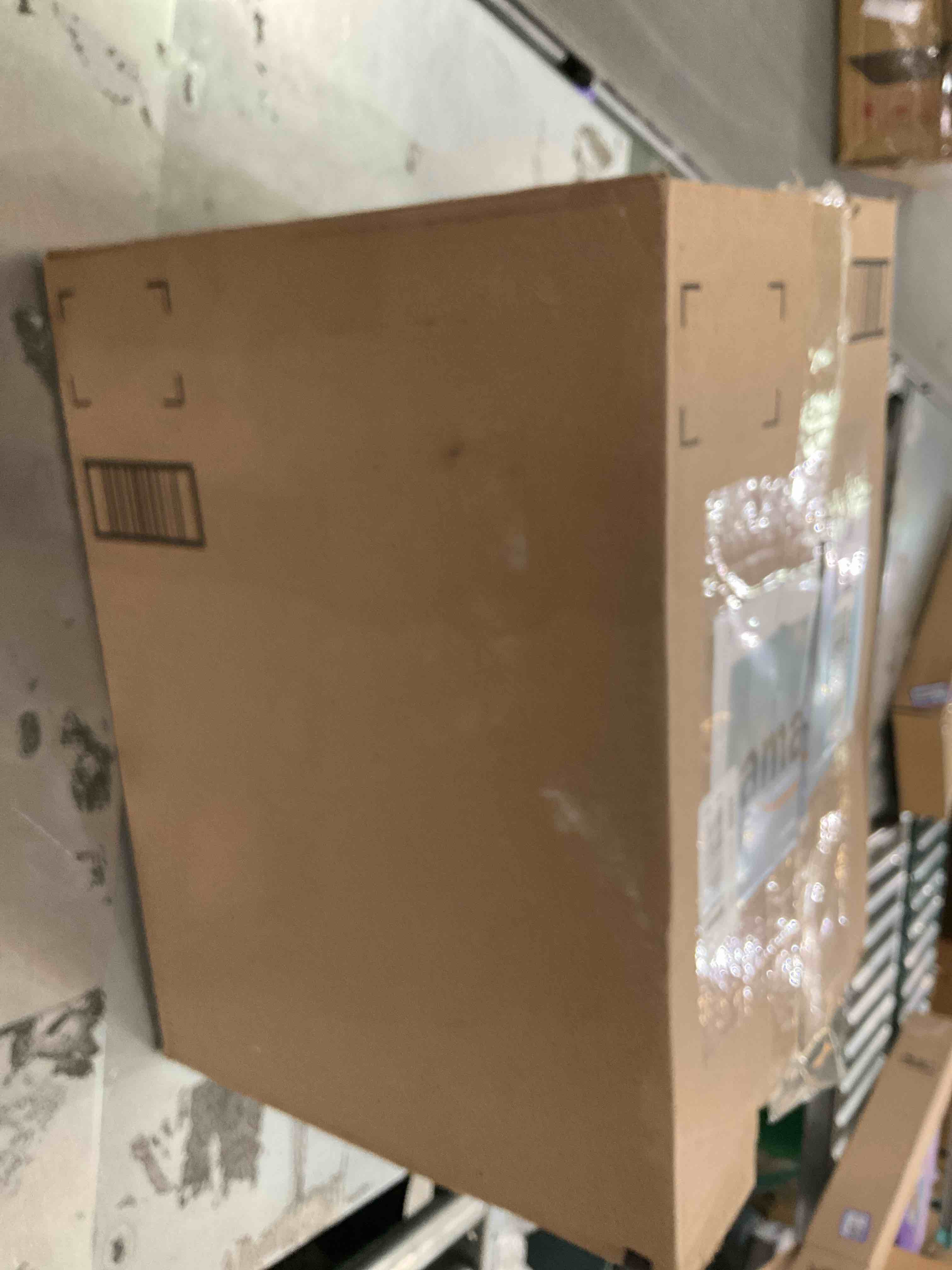 https://s3.amazonaws.com/lotting-images-prod/bidfta/PPE2499163_1746556210857.jpeg