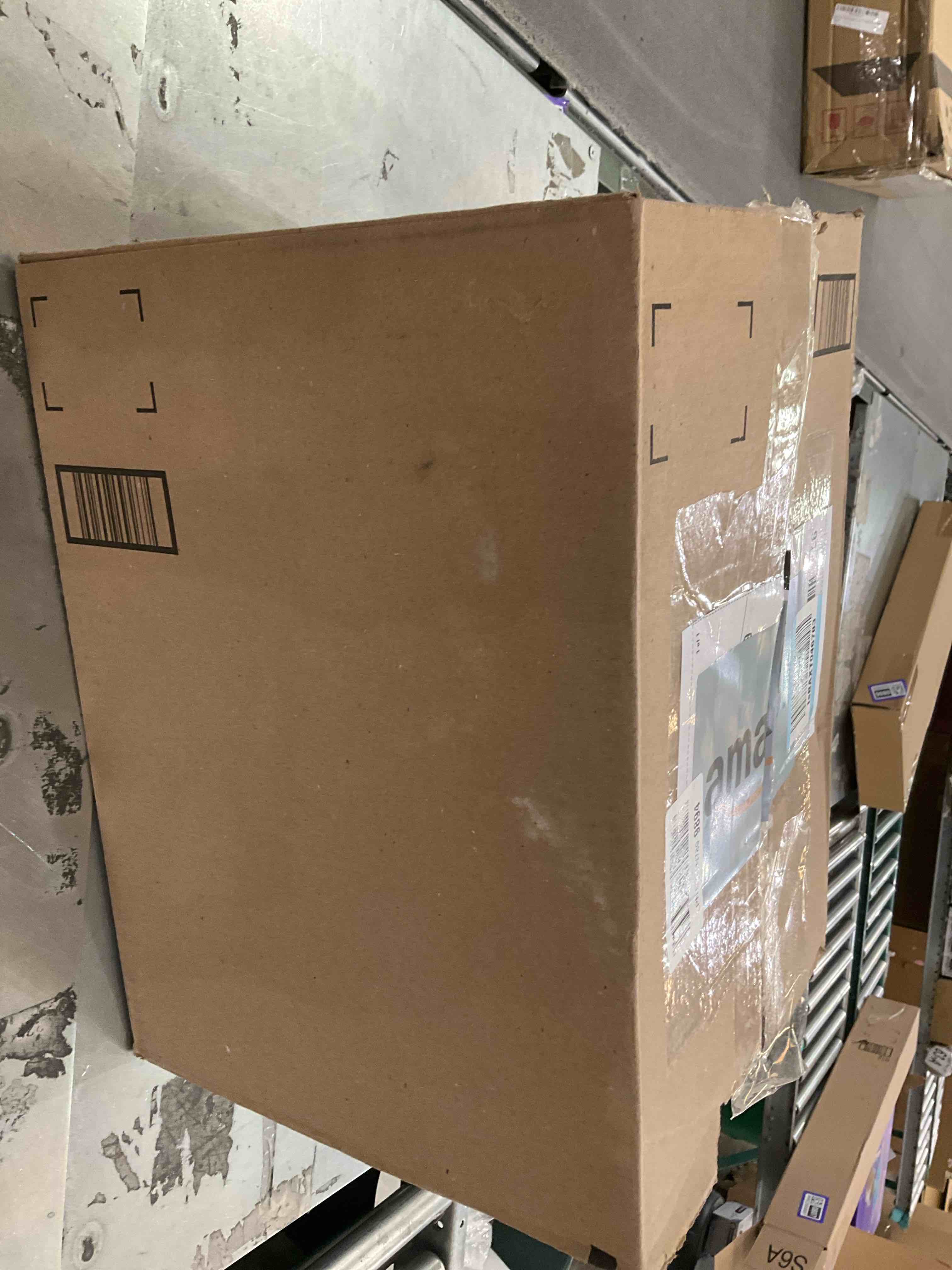 https://s3.amazonaws.com/lotting-images-prod/bidfta/PPE2499163_1746556211936.jpeg