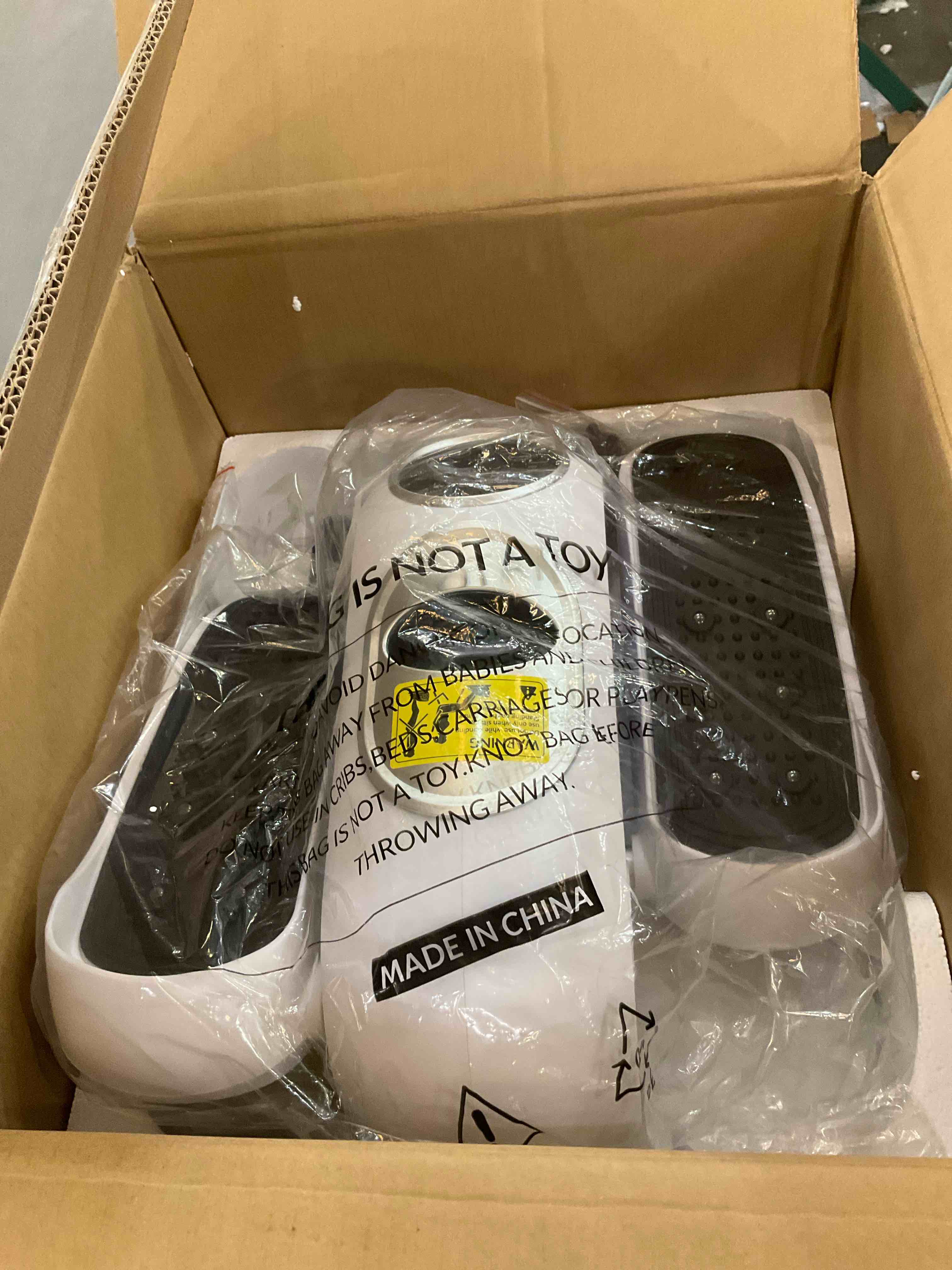 https://s3.amazonaws.com/lotting-images-prod/bidfta/PPE2499174_1746557322428.jpeg