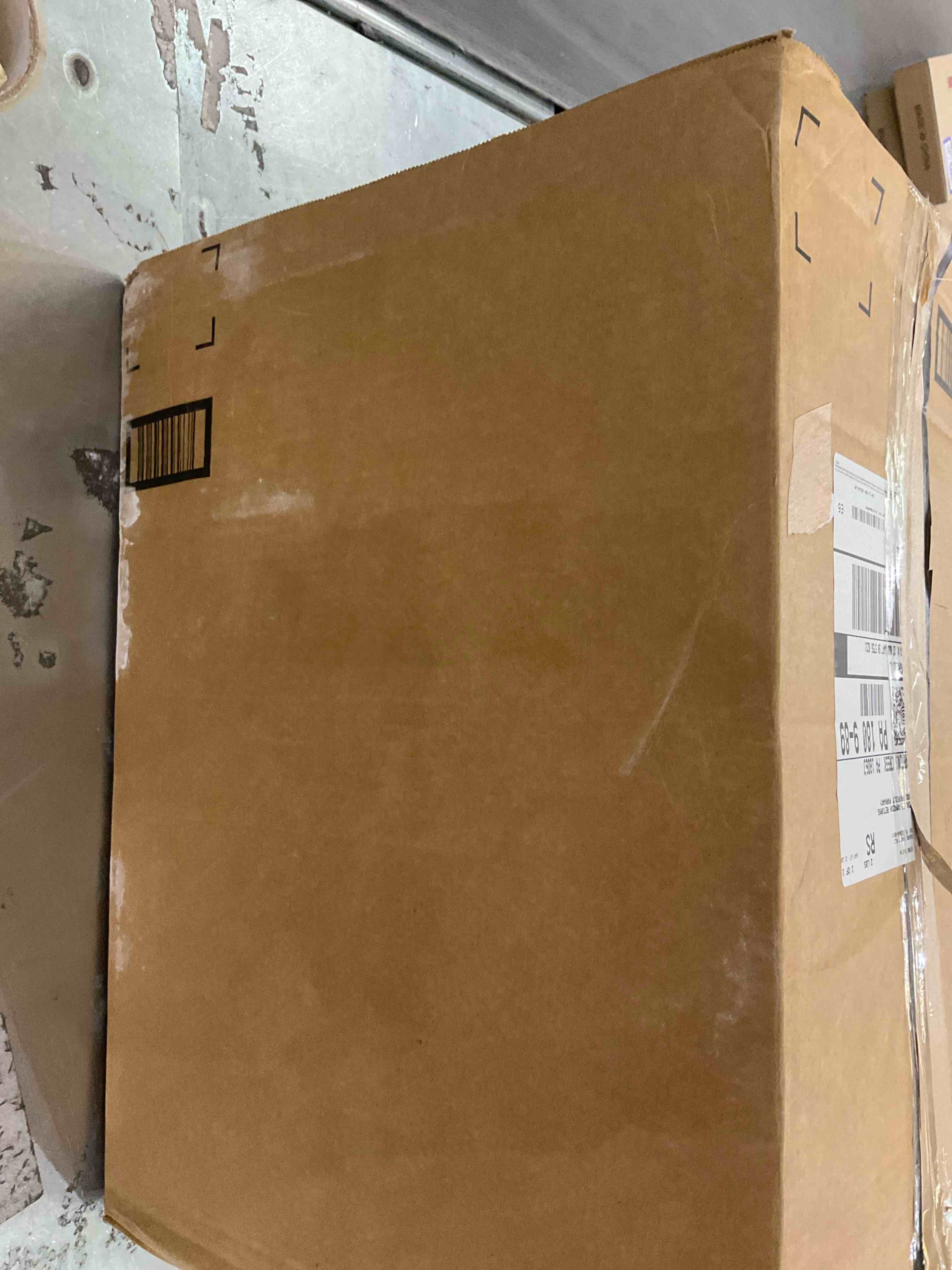 https://s3.amazonaws.com/lotting-images-prod/bidfta/PPE2499181_1746557492481.jpeg