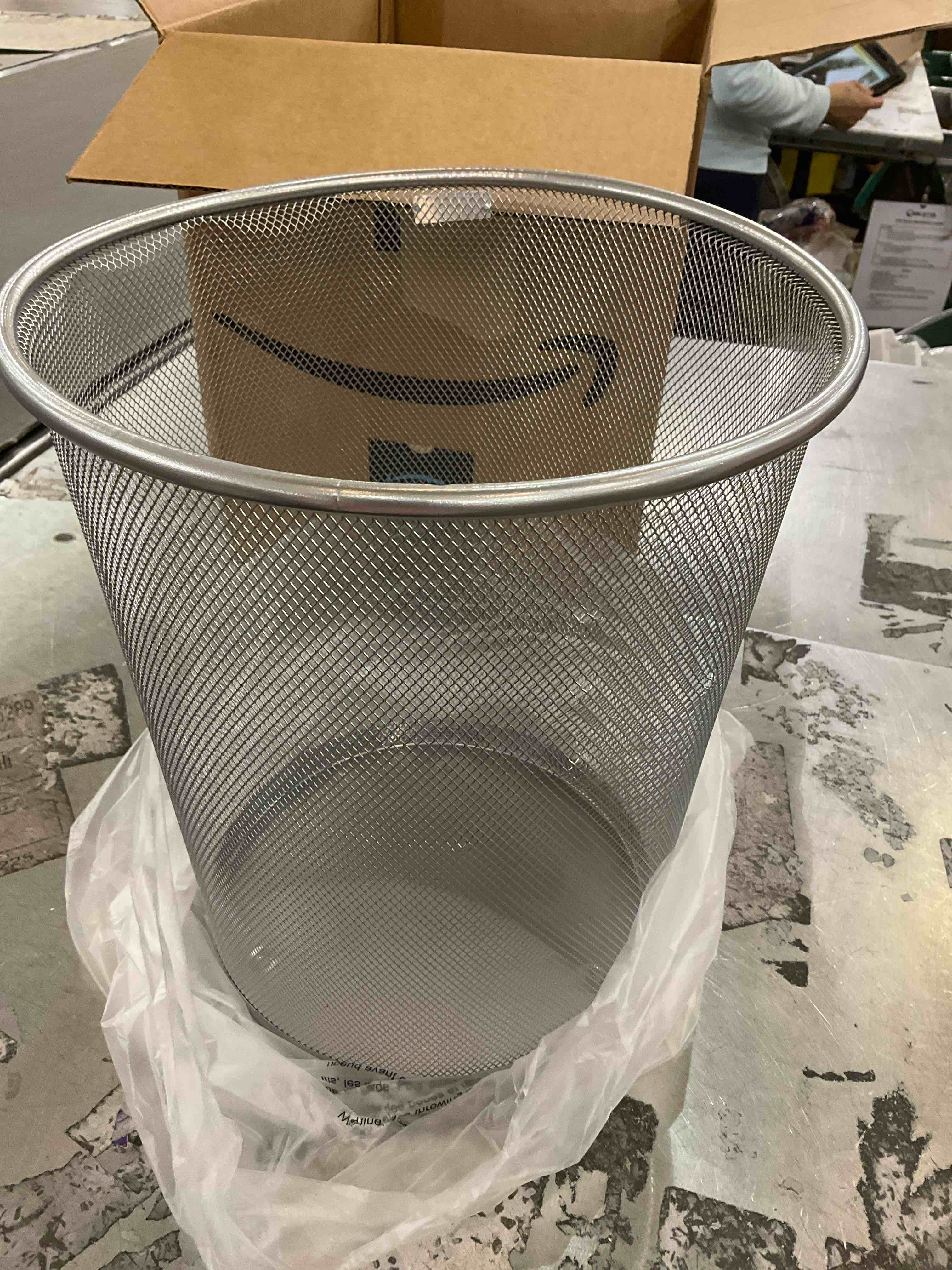 https://s3.amazonaws.com/lotting-images-prod/bidfta/PPE2499181_1746557516650.jpeg