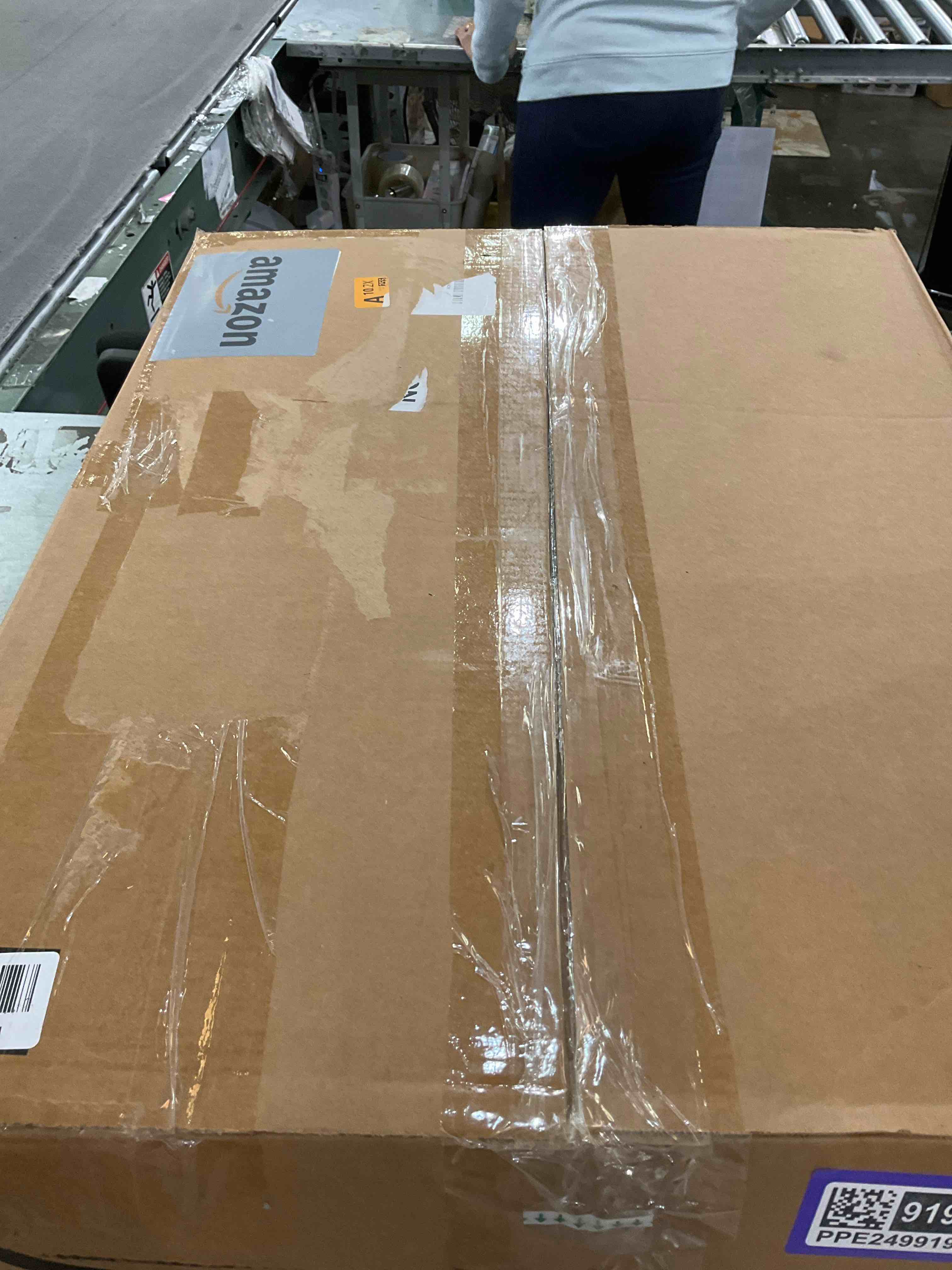 https://s3.amazonaws.com/lotting-images-prod/bidfta/PPE2499194_1746559244183.jpeg