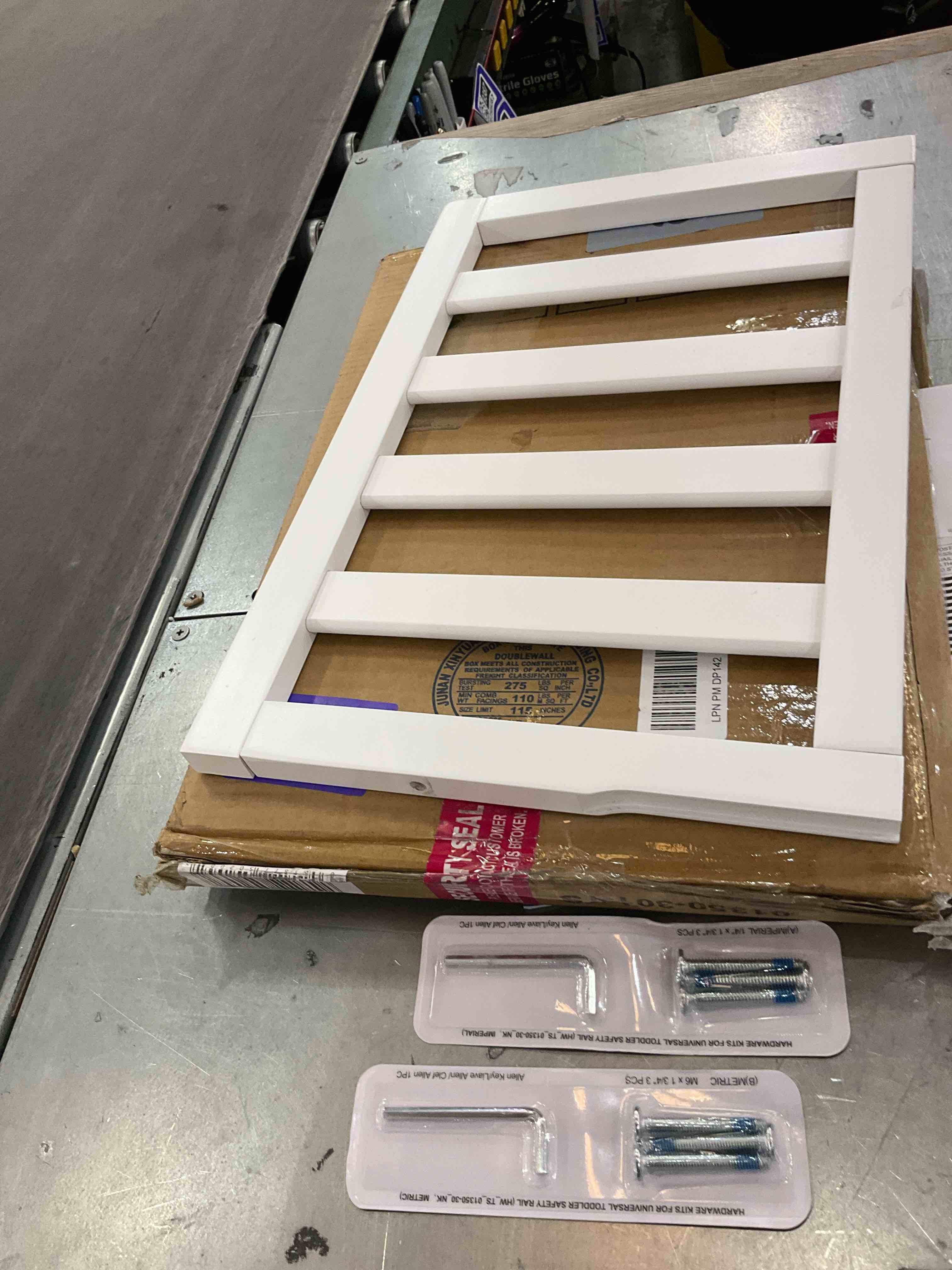 https://s3.amazonaws.com/lotting-images-prod/bidfta/PPE2499214_1746716814804.jpeg