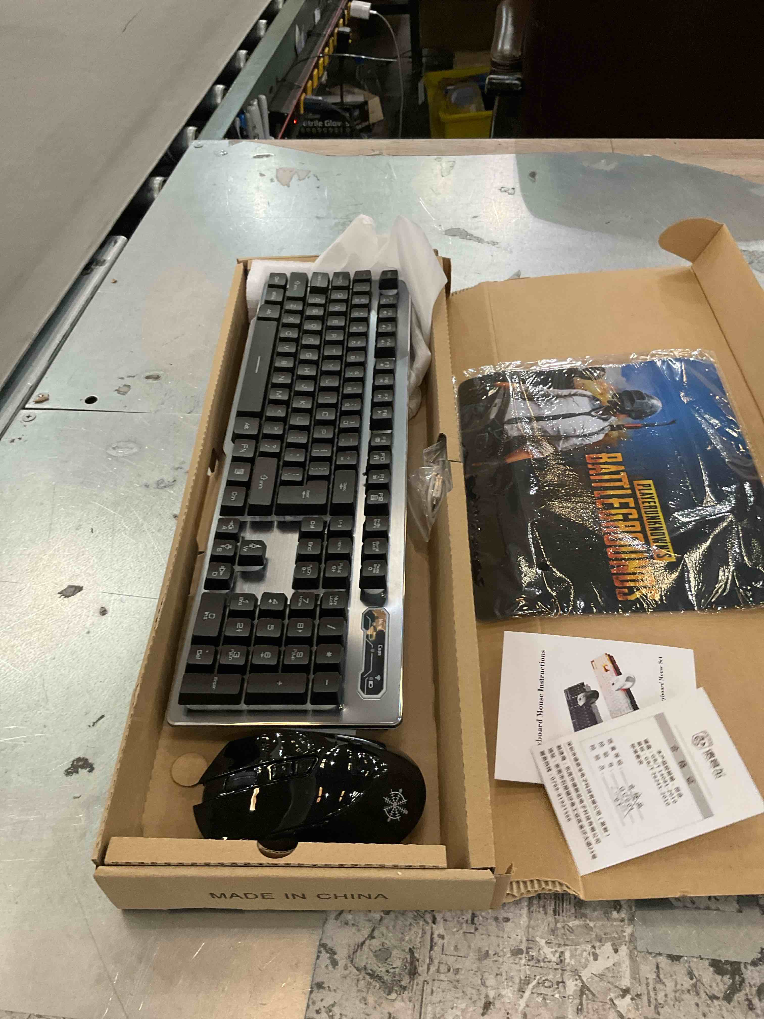 https://s3.amazonaws.com/lotting-images-prod/bidfta/PPE2499232_1746557323665.jpeg