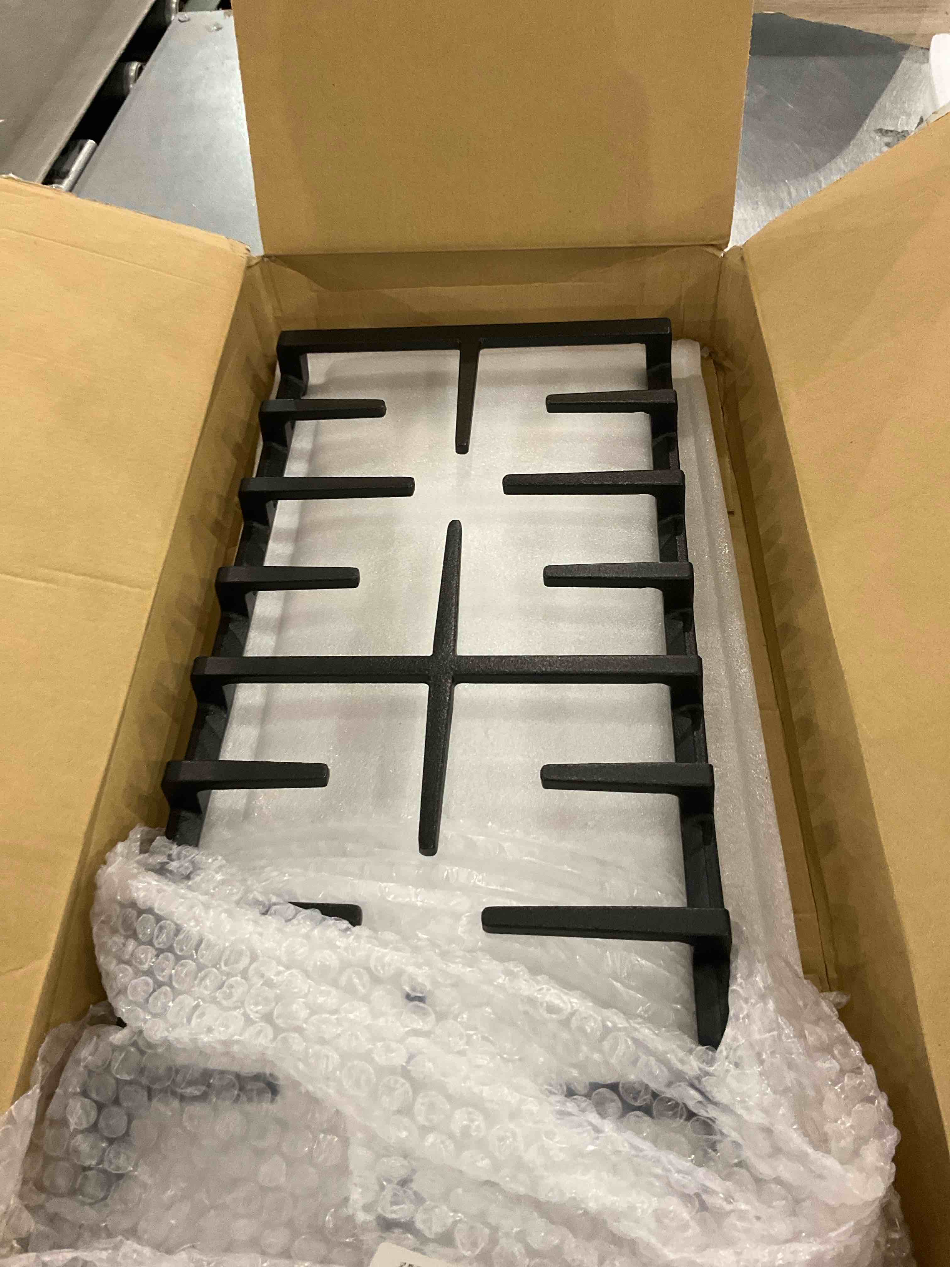 https://s3.amazonaws.com/lotting-images-prod/bidfta/PPE2499280_1746618807672.jpeg