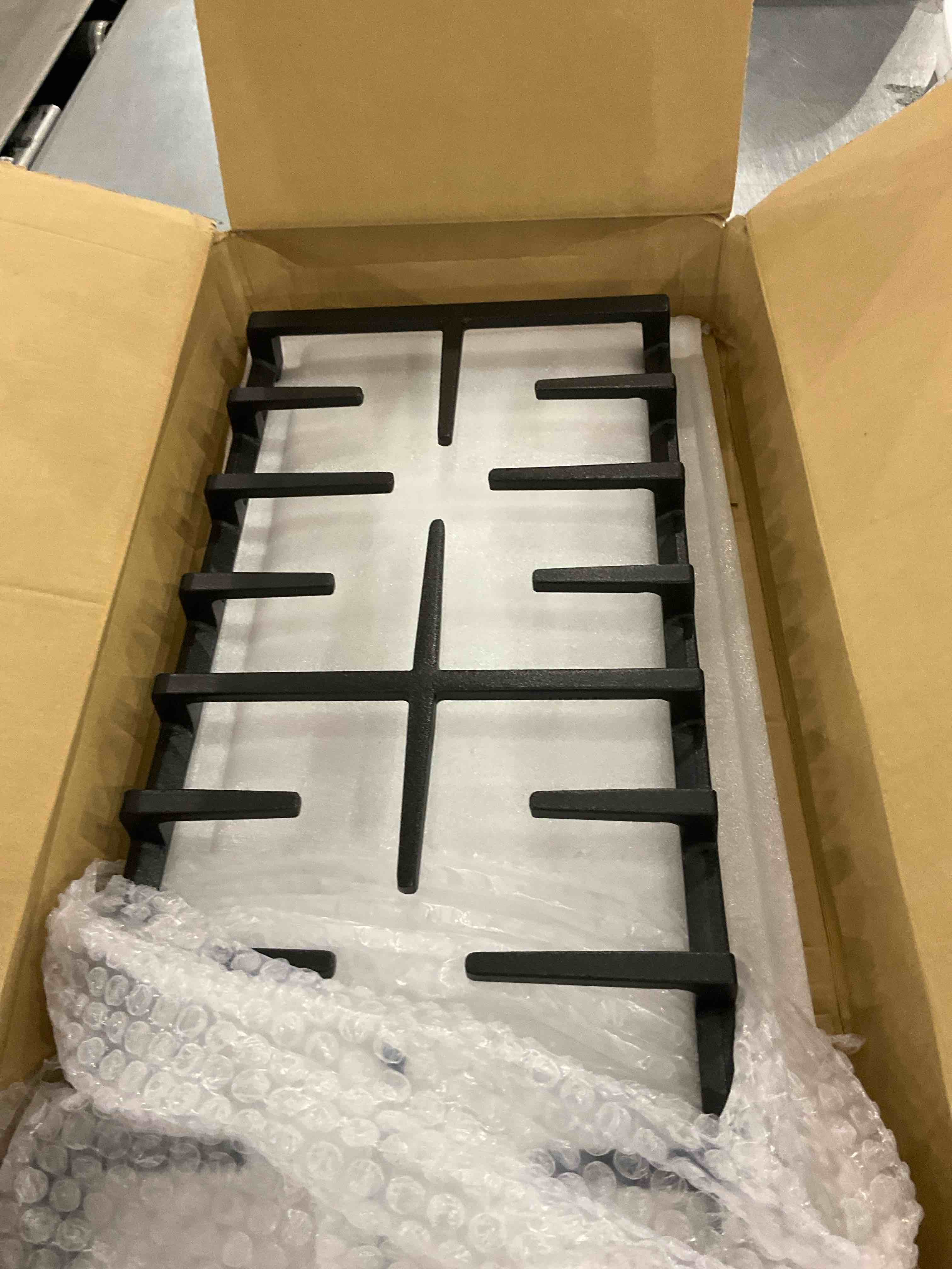 https://s3.amazonaws.com/lotting-images-prod/bidfta/PPE2499280_1746618808569.jpeg