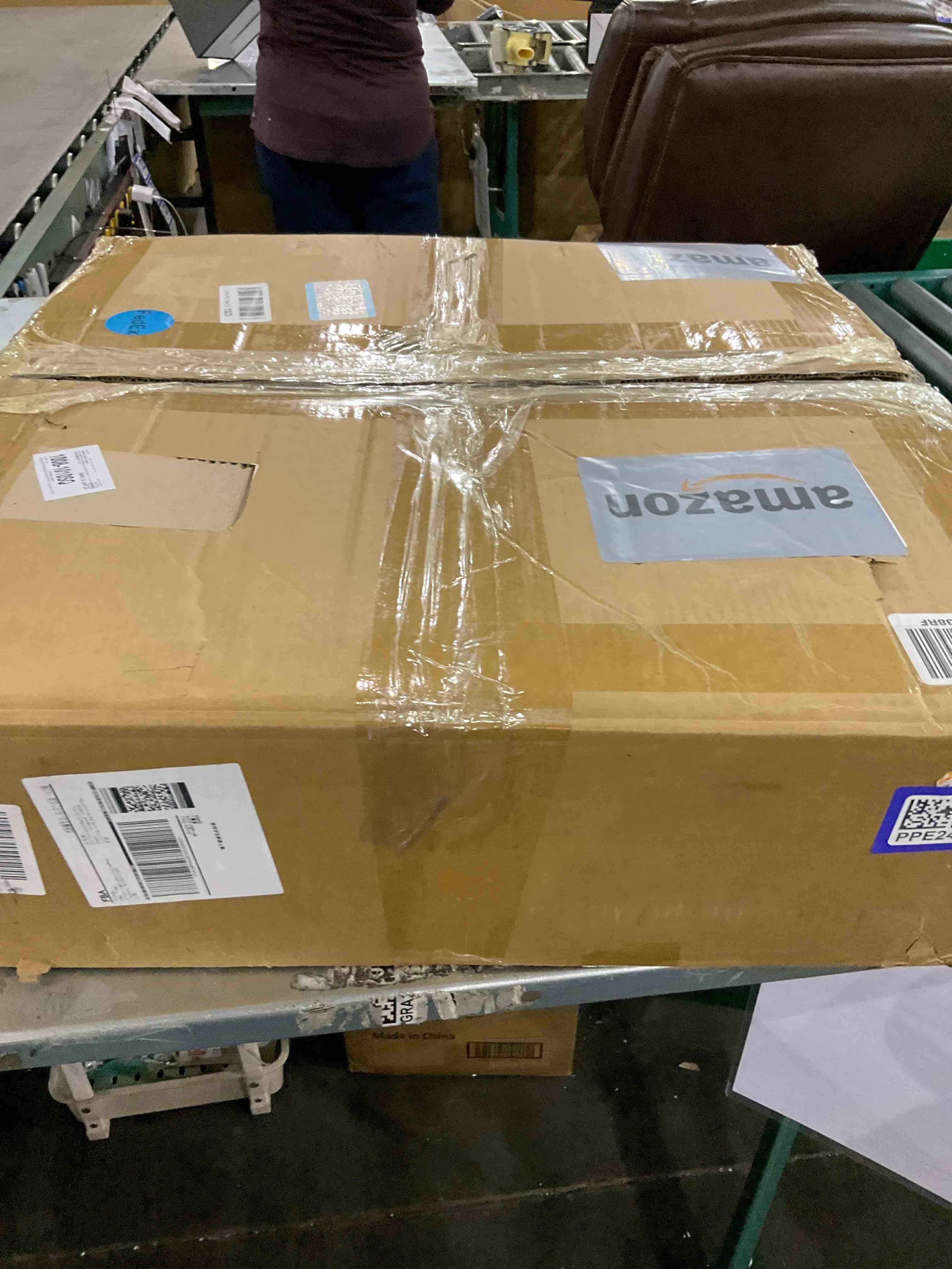 https://s3.amazonaws.com/lotting-images-prod/bidfta/PPE2499291_1746619684906.jpeg