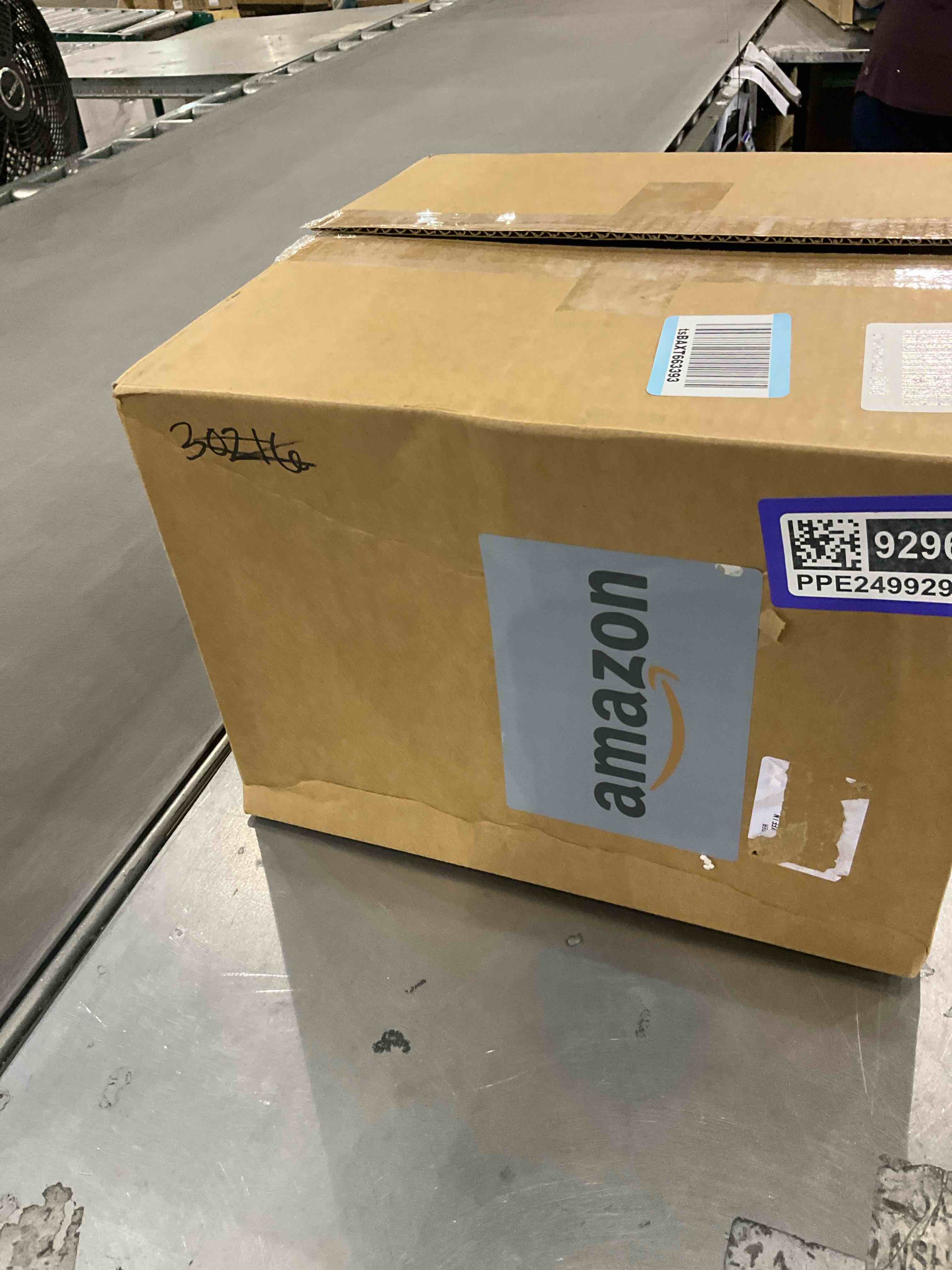 https://s3.amazonaws.com/lotting-images-prod/bidfta/PPE2499296_1746620361670.jpeg