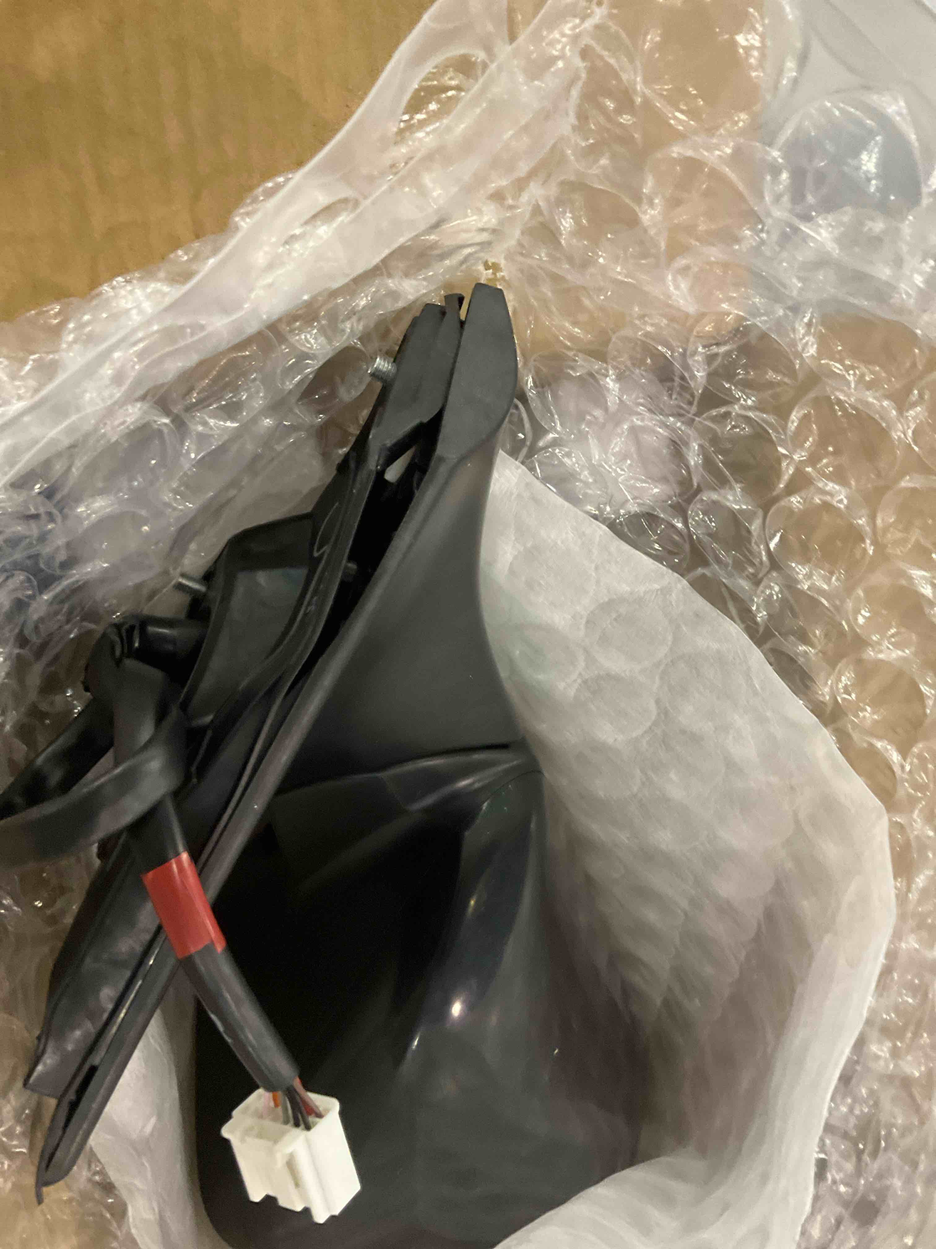 https://s3.amazonaws.com/lotting-images-prod/bidfta/PPE2499399_1746616113159.jpeg