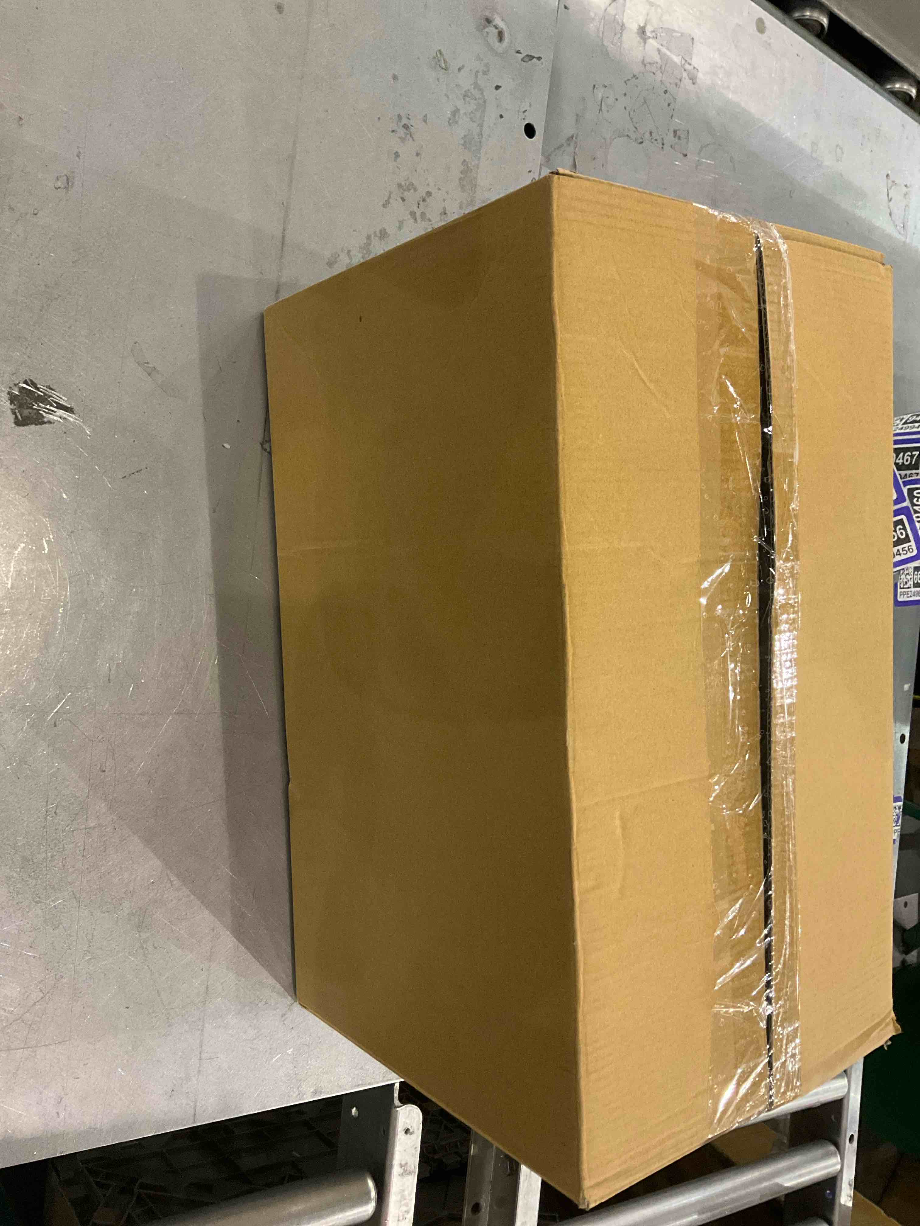 https://s3.amazonaws.com/lotting-images-prod/bidfta/PPE2499399_1746616131510.jpeg