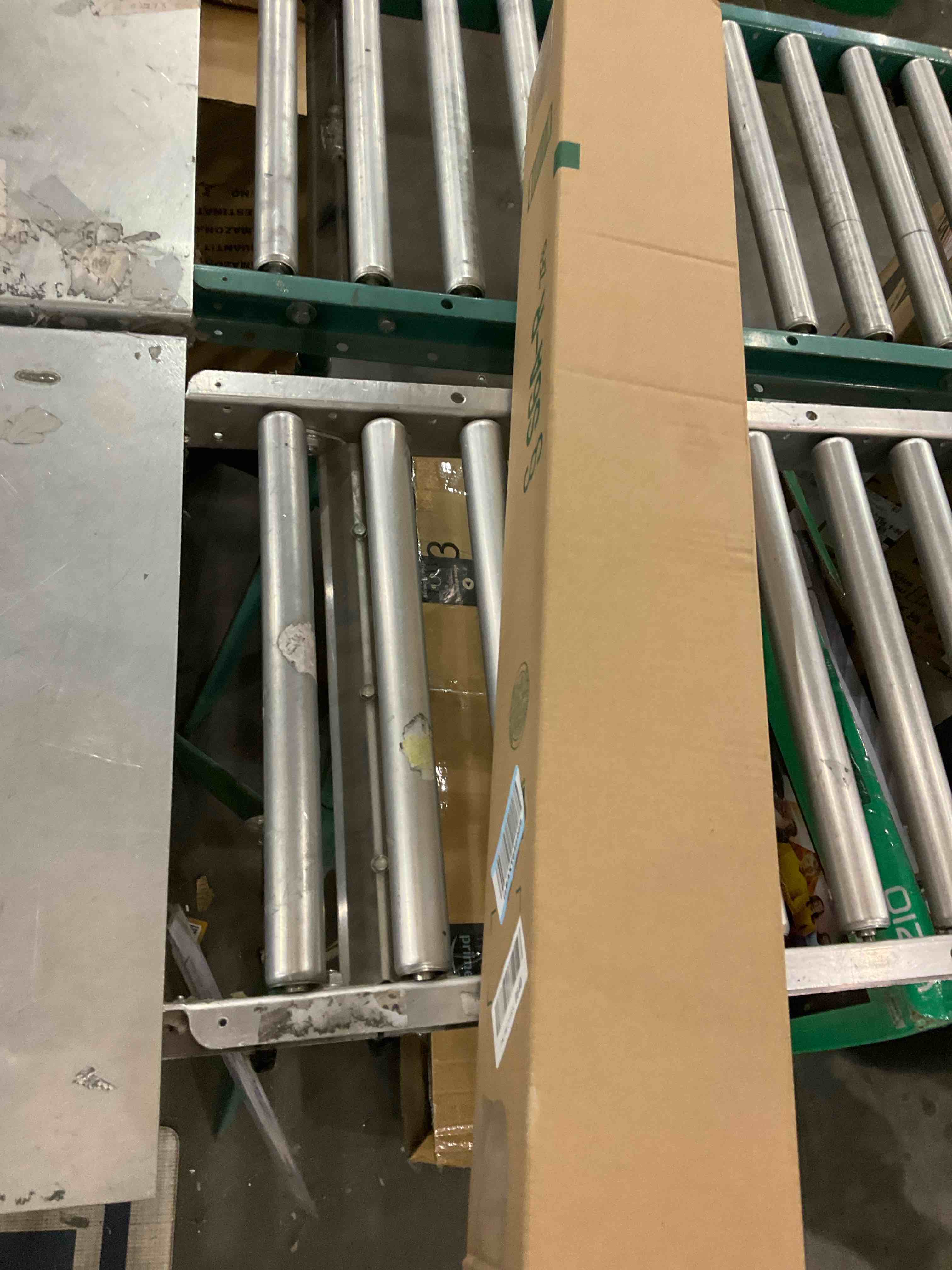 https://s3.amazonaws.com/lotting-images-prod/bidfta/PPE2499475_1746713014138.jpeg