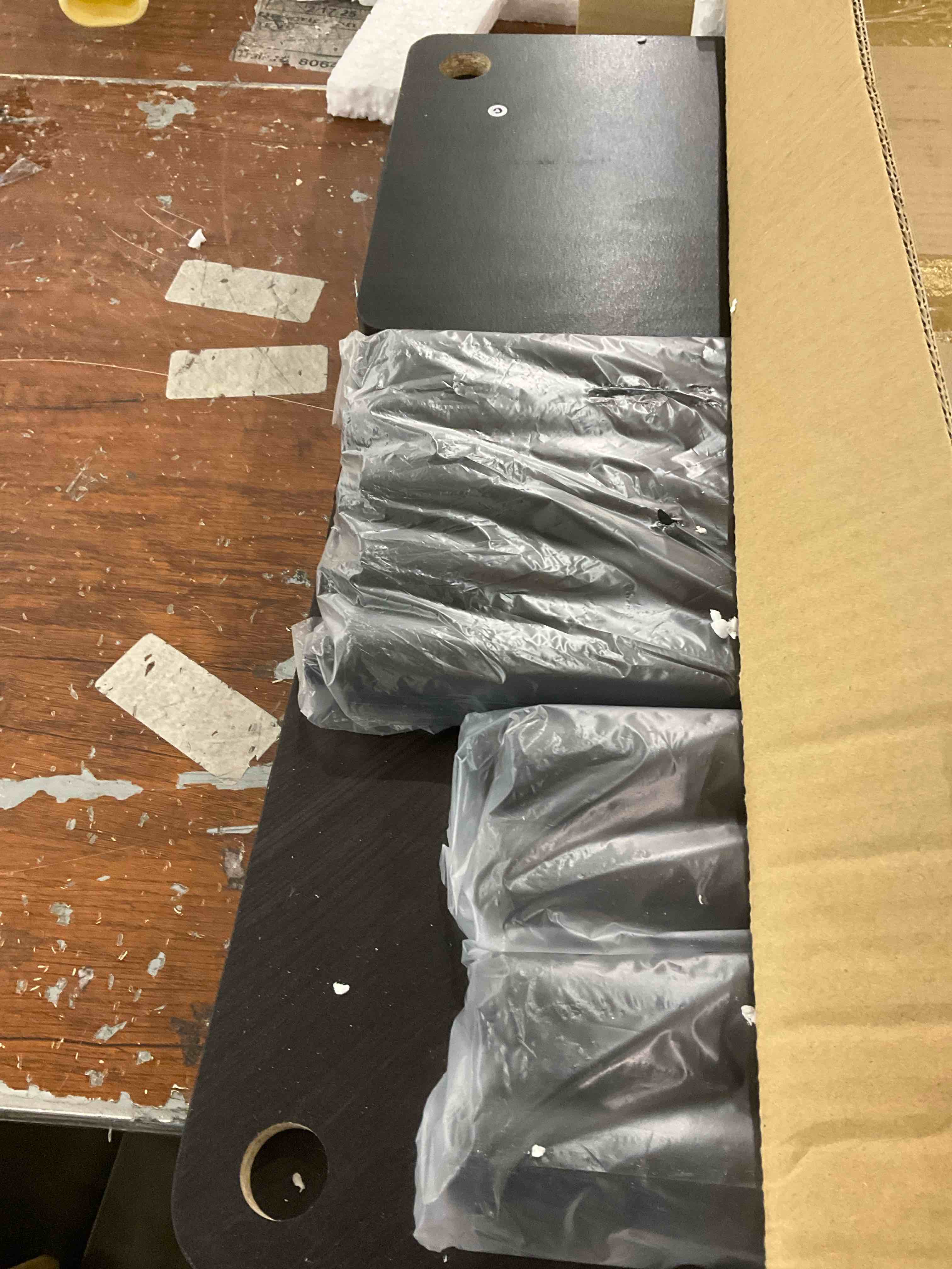 https://s3.amazonaws.com/lotting-images-prod/bidfta/PPE2499540_1746707108674.jpeg