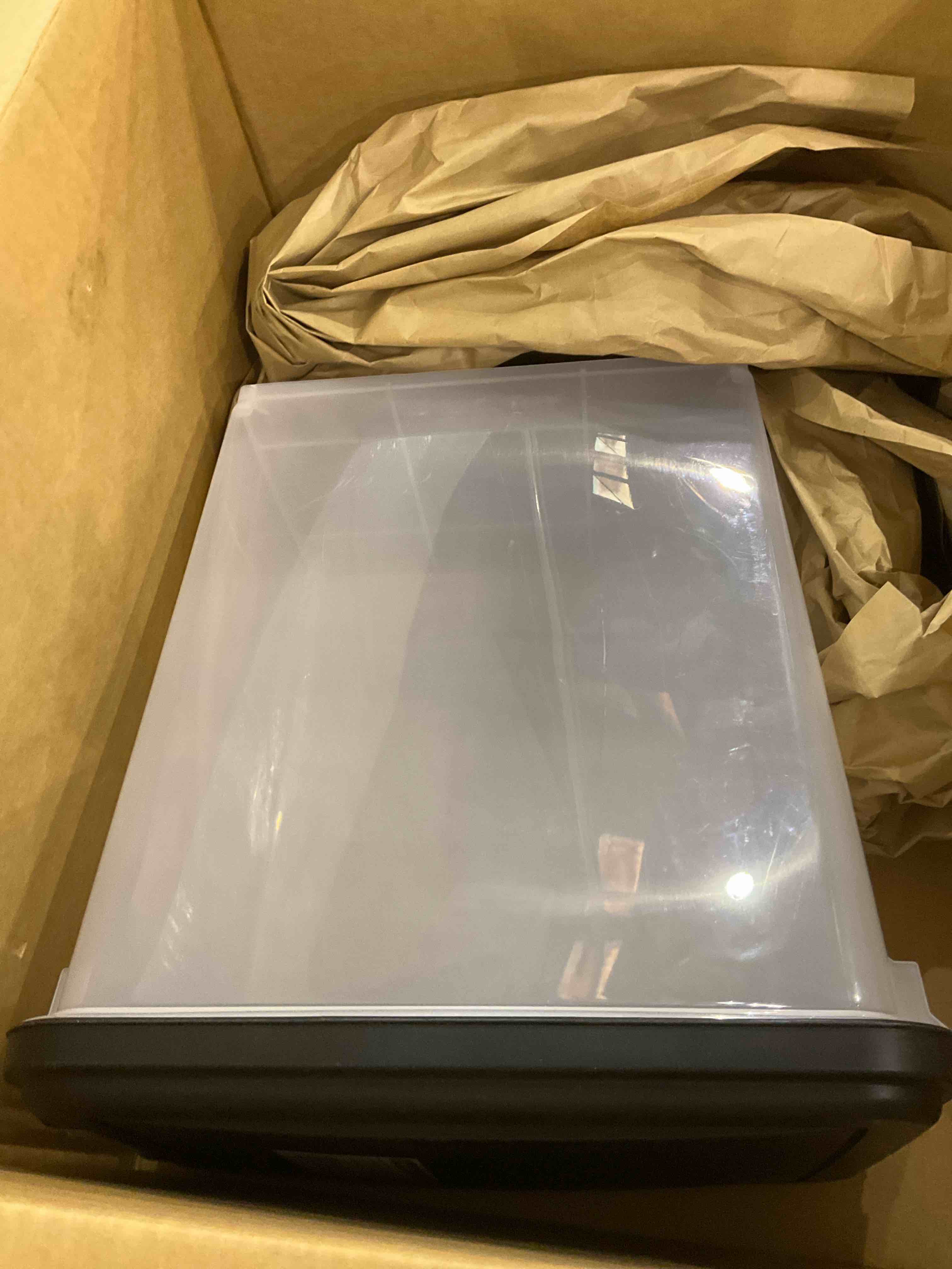 https://s3.amazonaws.com/lotting-images-prod/bidfta/PPE2499555_1746705015695.jpeg