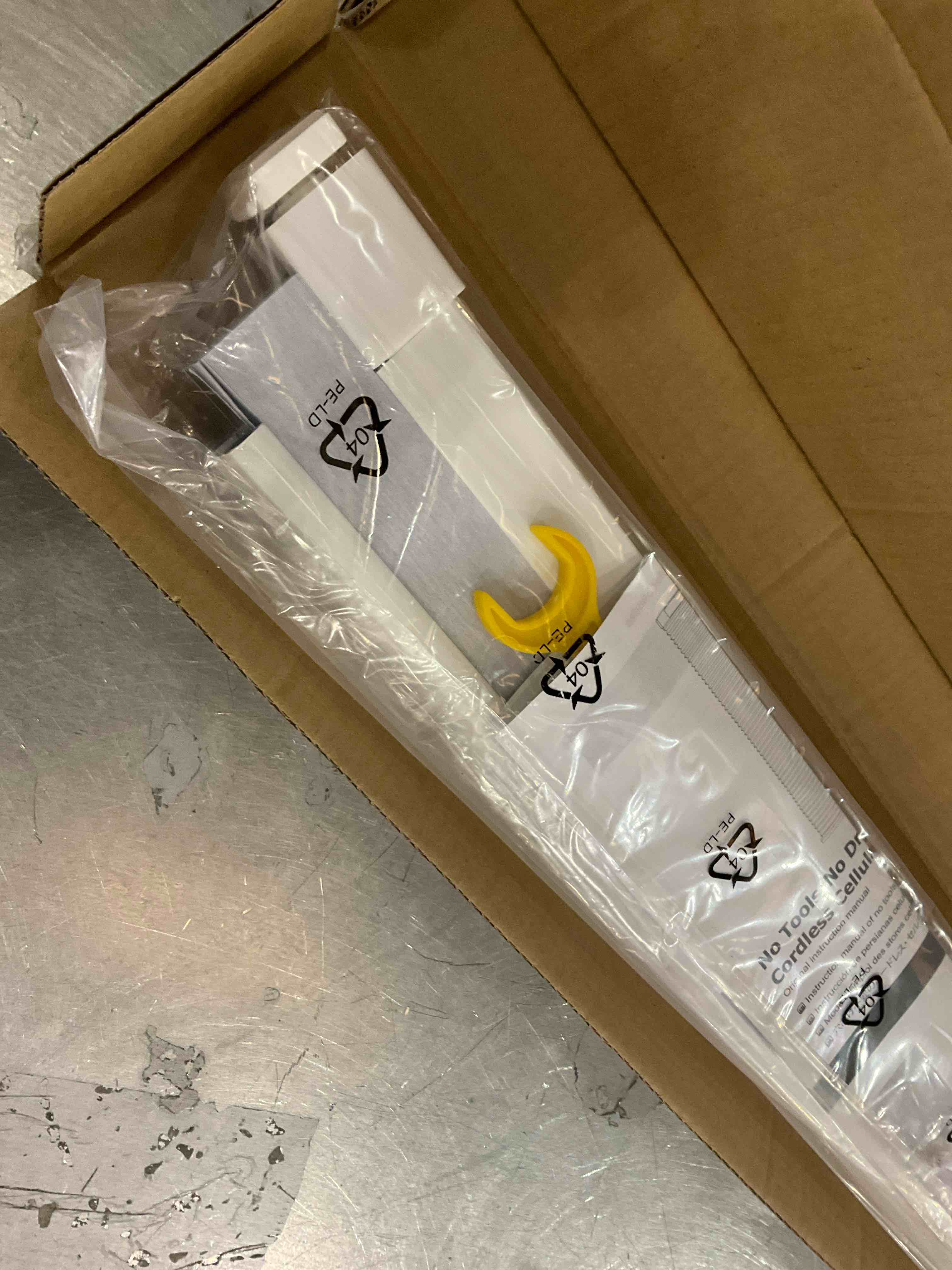 https://s3.amazonaws.com/lotting-images-prod/bidfta/PPE2499619_1746714602287.jpeg