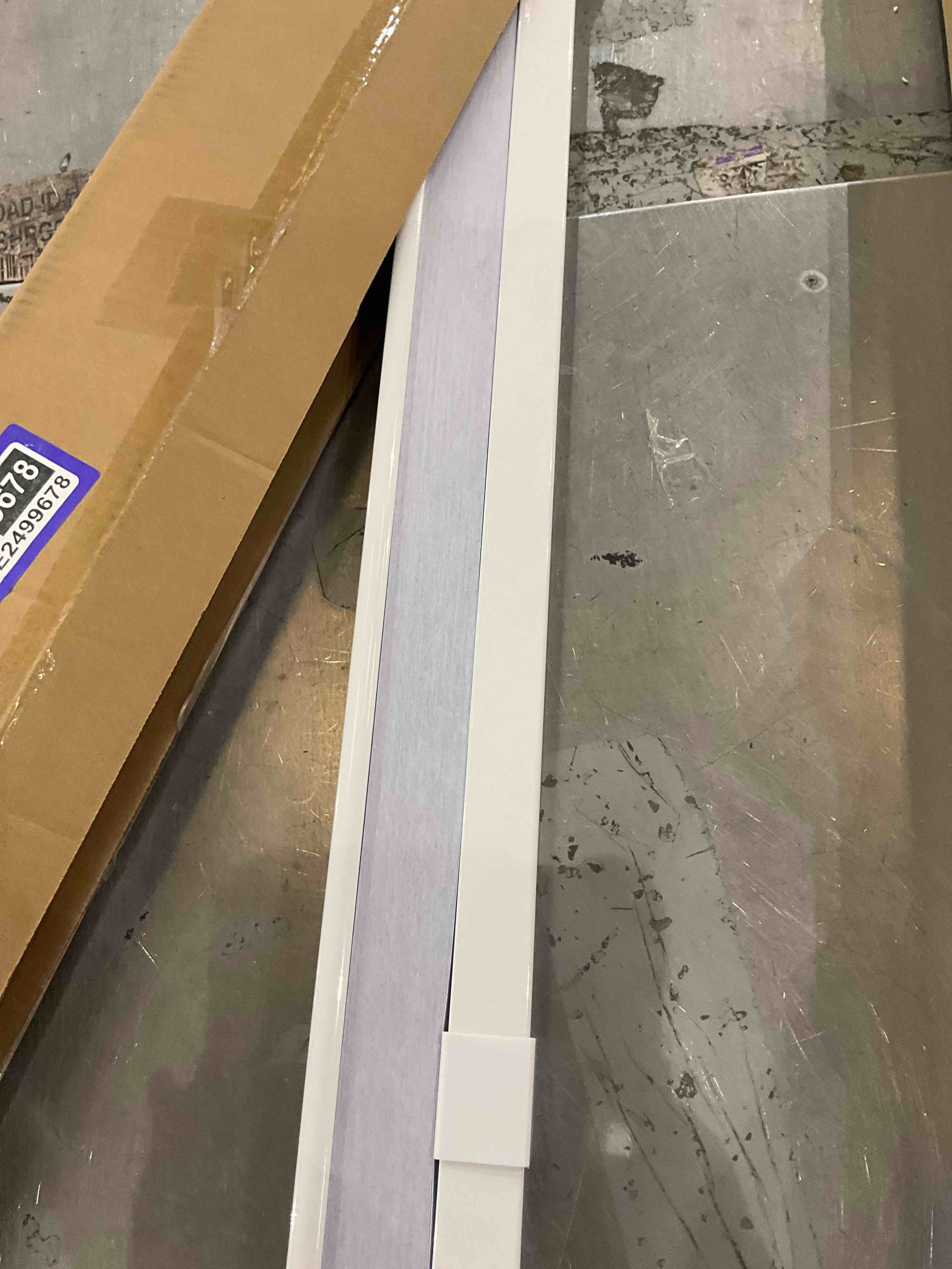 https://s3.amazonaws.com/lotting-images-prod/bidfta/PPE2499678_1746714835214.jpeg