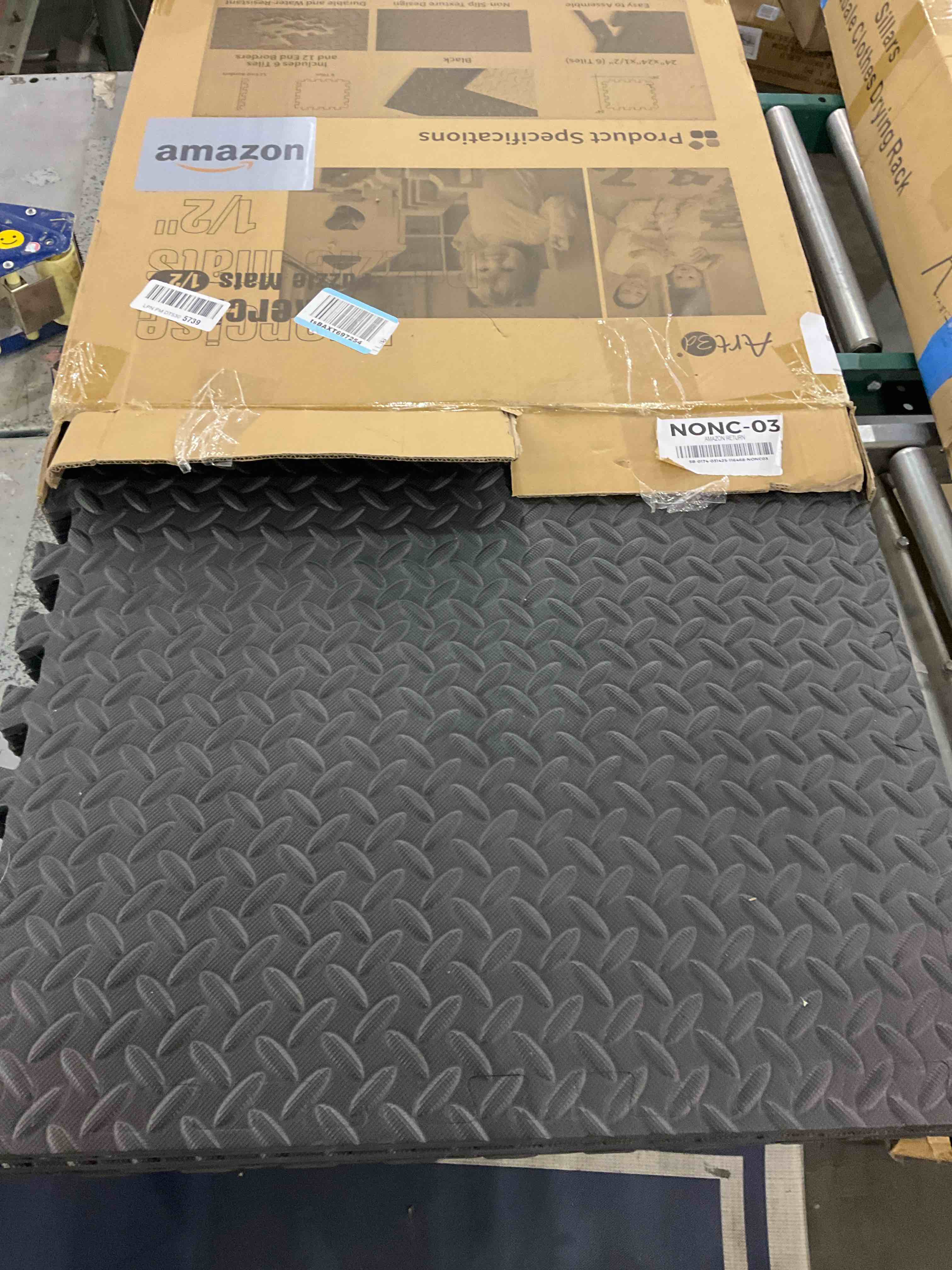 https://s3.amazonaws.com/lotting-images-prod/bidfta/PPE2499894_1746788803250.jpeg