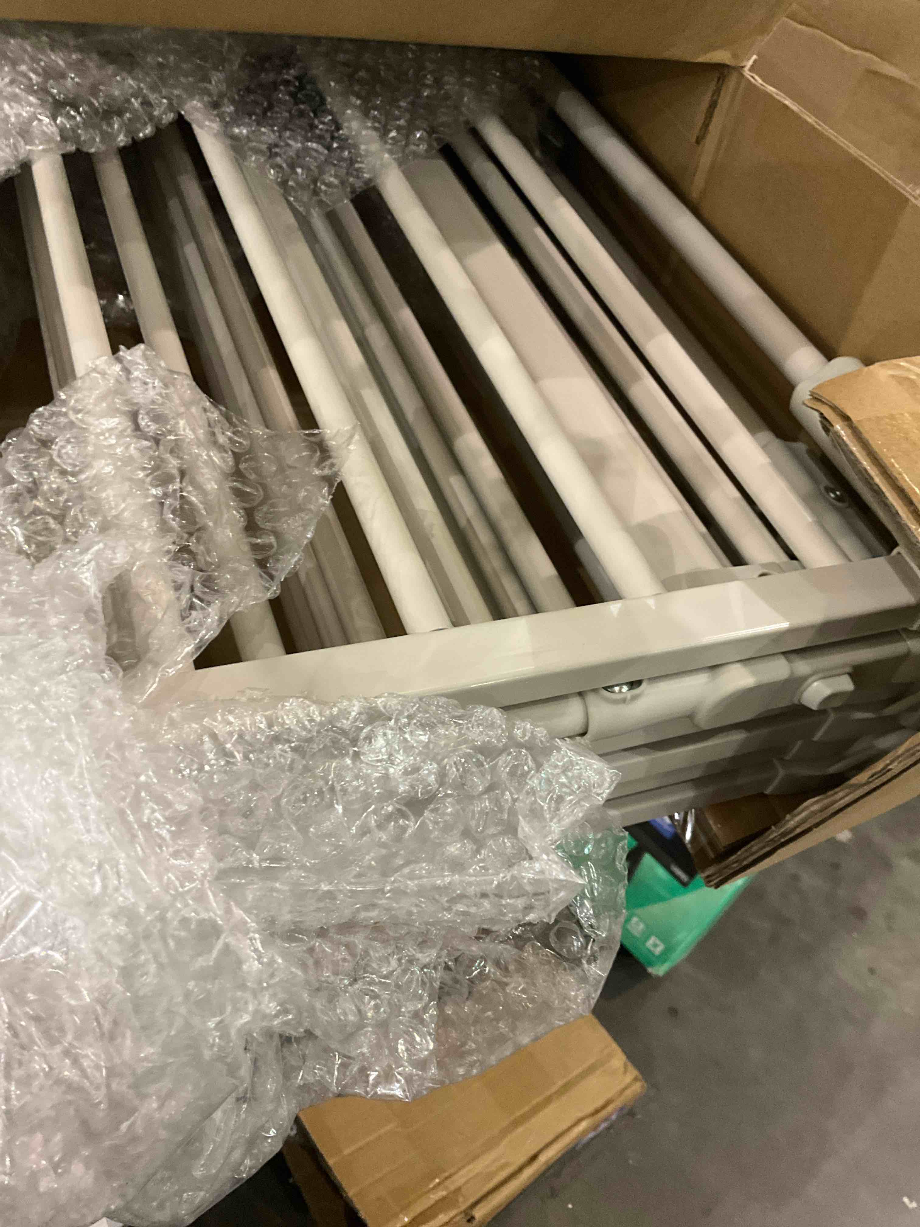 https://s3.amazonaws.com/lotting-images-prod/bidfta/PPE2499898_1746803431990.jpeg