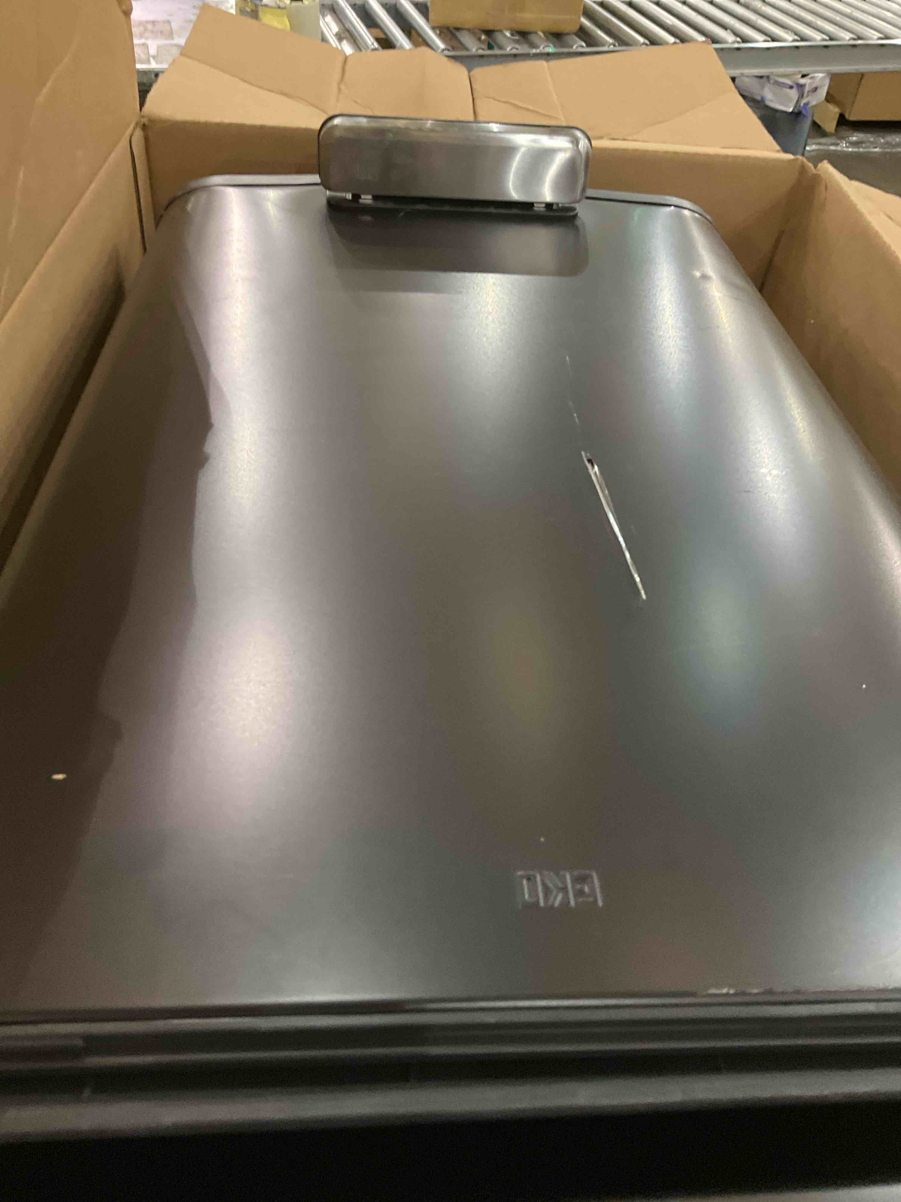 https://s3.amazonaws.com/lotting-images-prod/bidfta/PPE2500013_1746535127974.jpeg