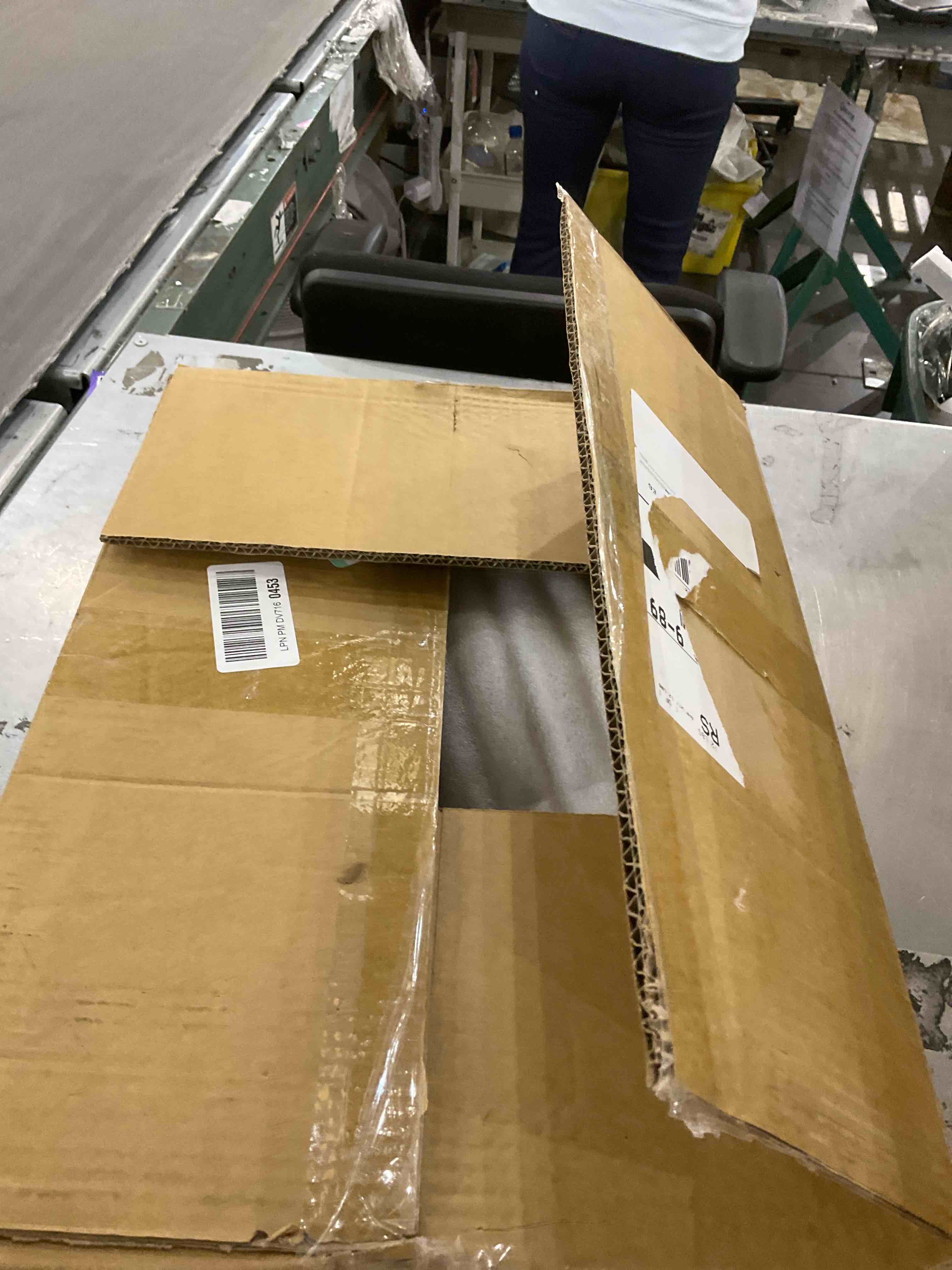 https://s3.amazonaws.com/lotting-images-prod/bidfta/PPE2500023_1746533159627.jpeg