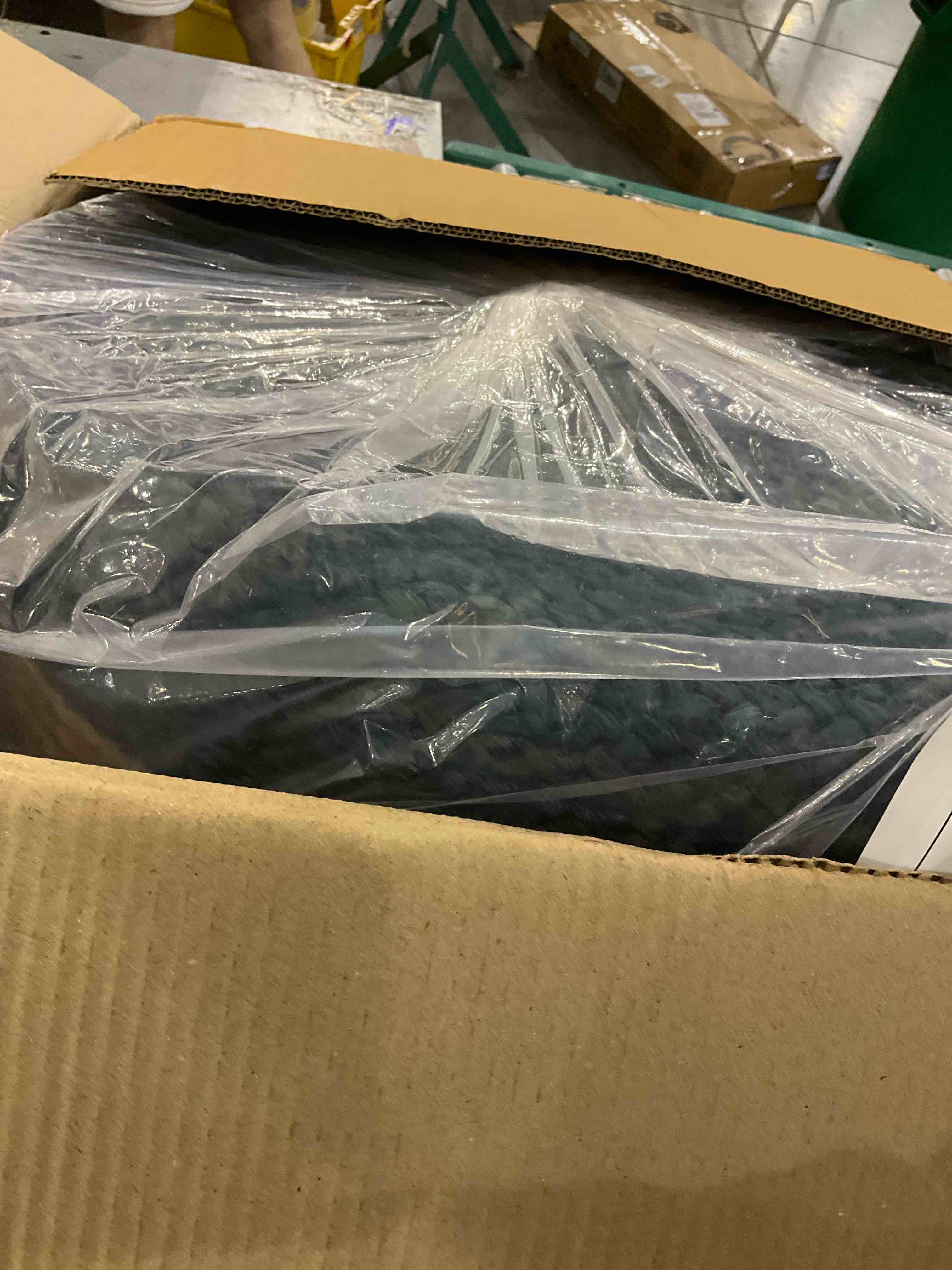 https://s3.amazonaws.com/lotting-images-prod/bidfta/PPE2500047_1746534579646.jpeg