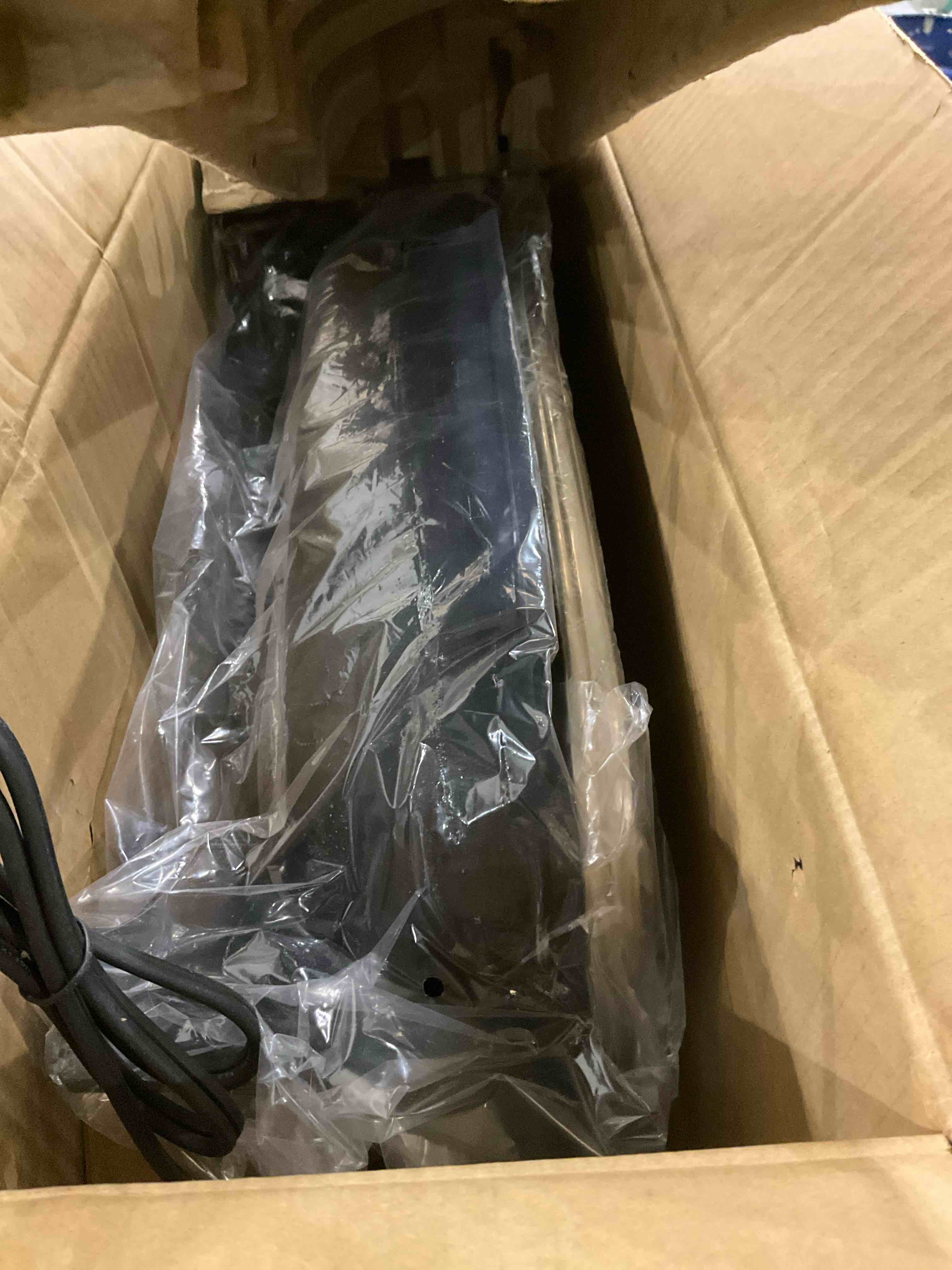 https://s3.amazonaws.com/lotting-images-prod/bidfta/PPE2500050_1746534209314.jpeg
