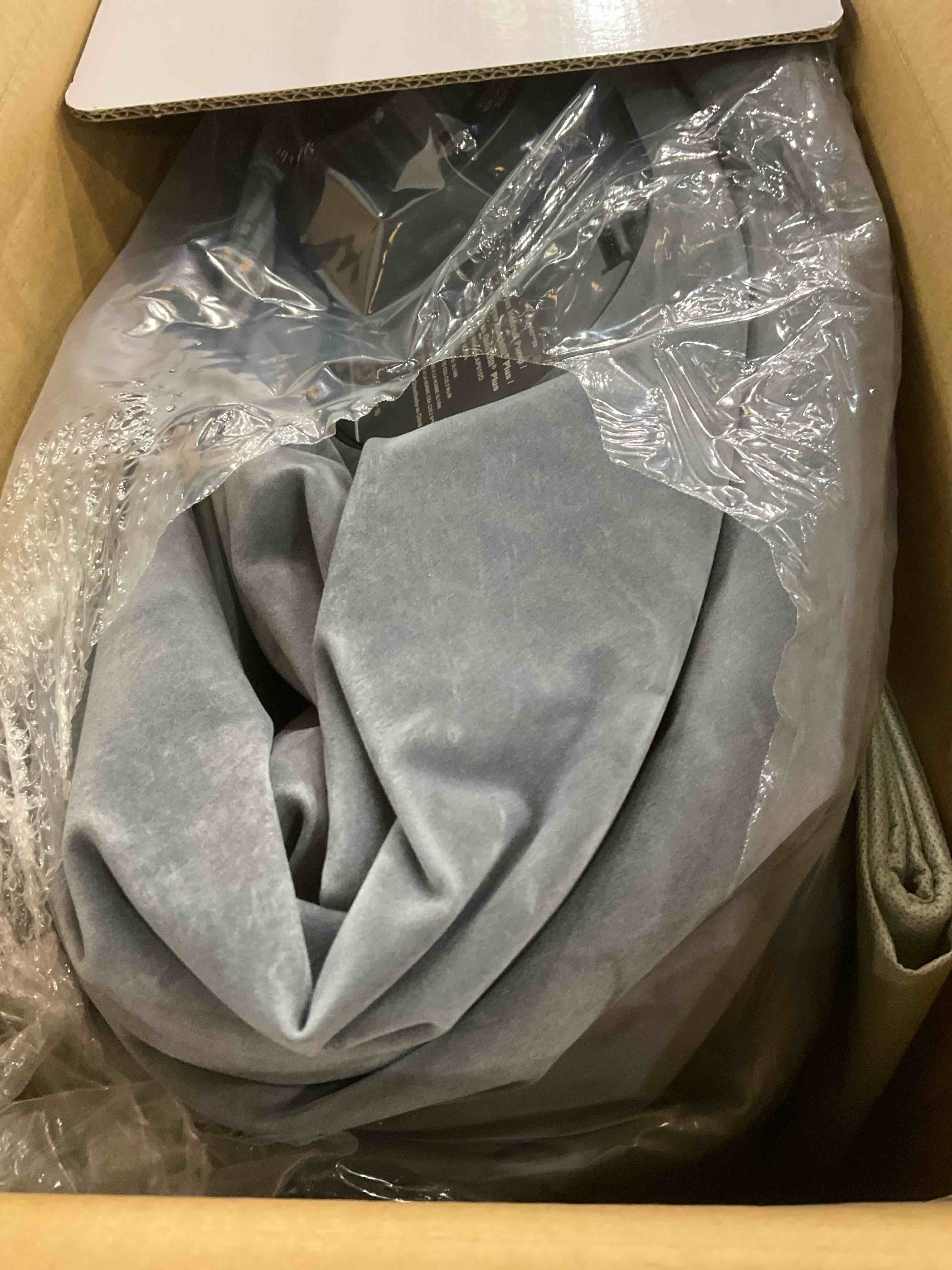 https://s3.amazonaws.com/lotting-images-prod/bidfta/PPE2500054_1746534396022.jpeg