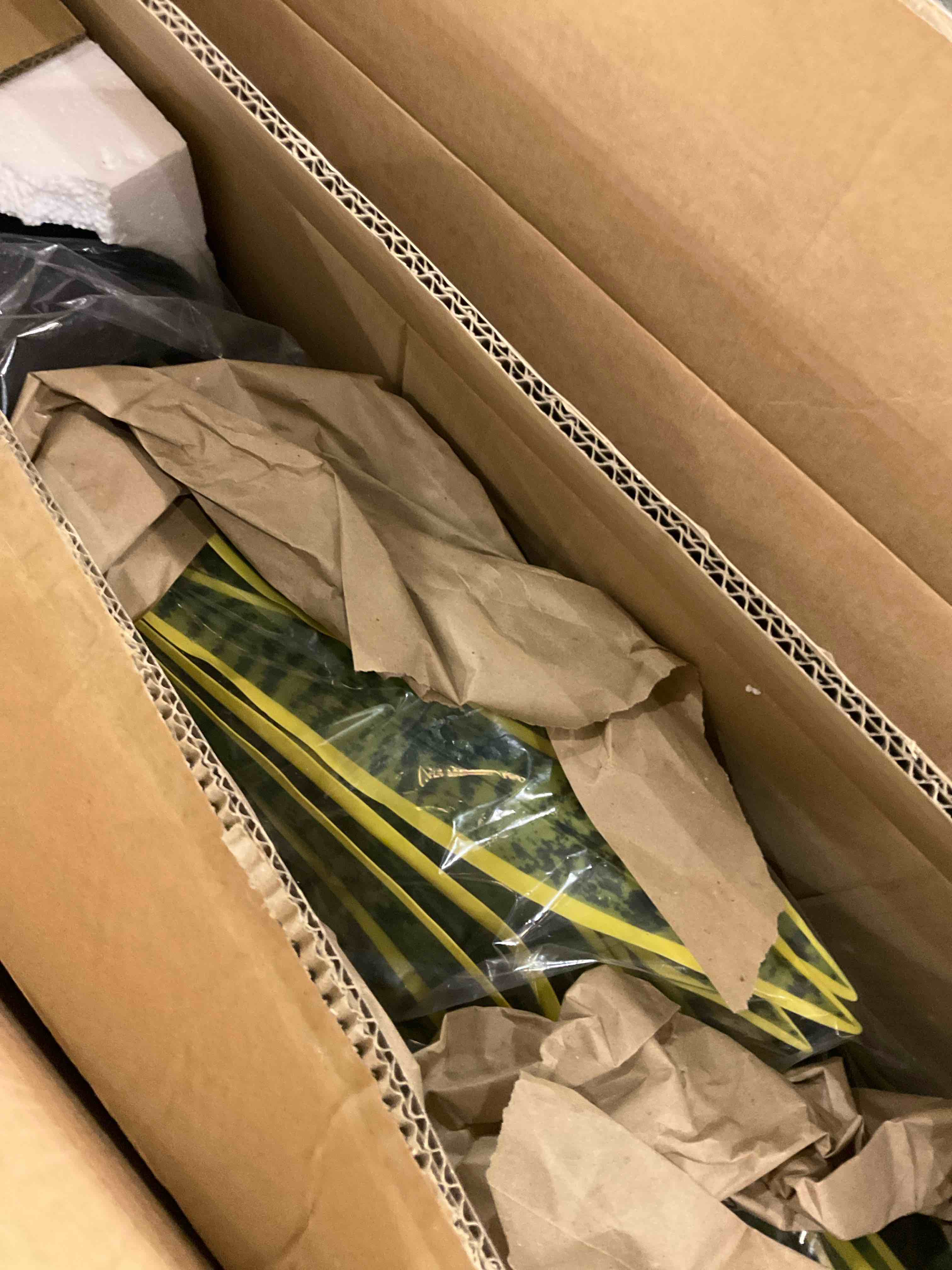 https://s3.amazonaws.com/lotting-images-prod/bidfta/PPE2500064_1746534846878.jpeg