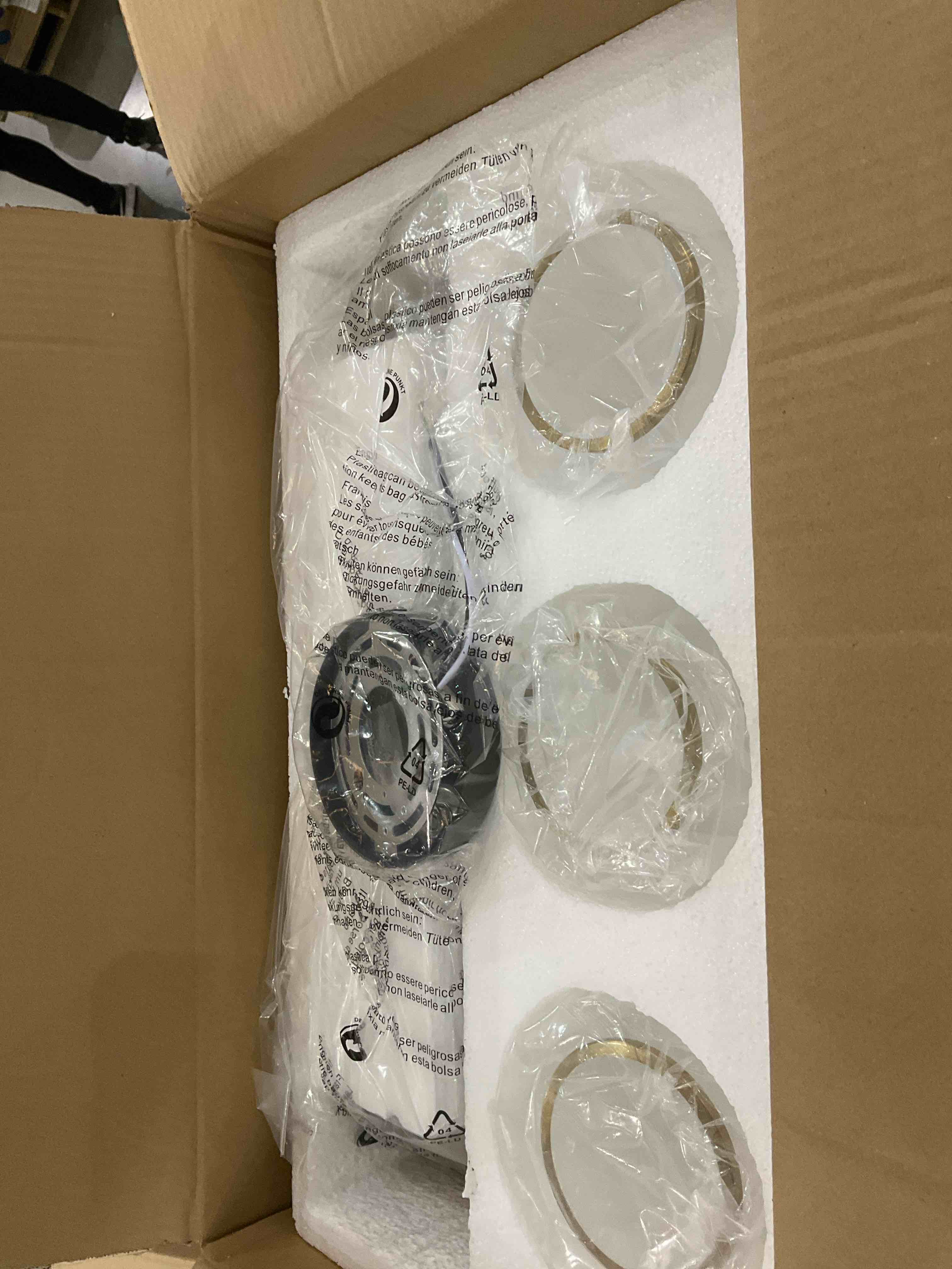 https://s3.amazonaws.com/lotting-images-prod/bidfta/PPE2500114_1746538079524.jpeg