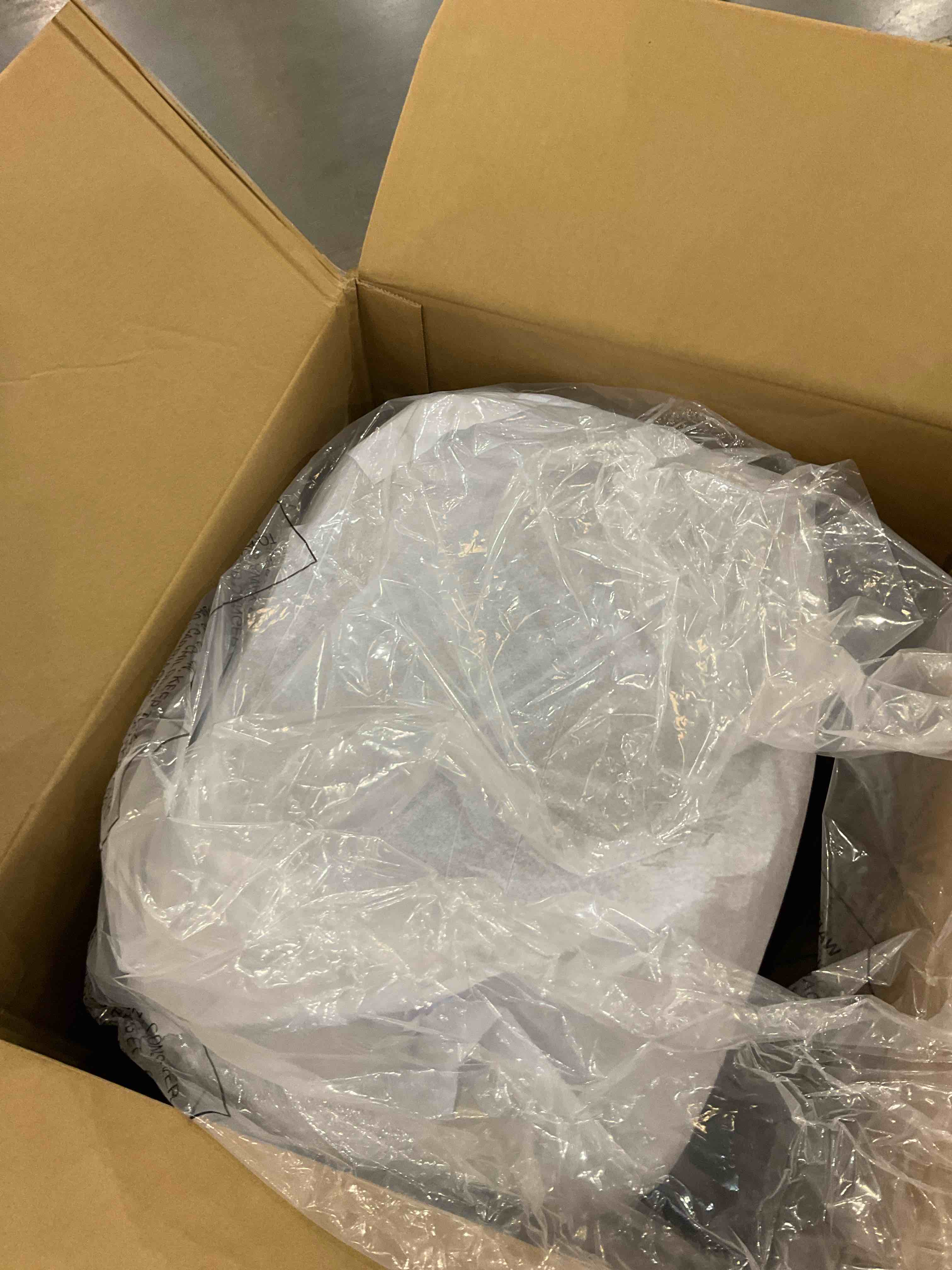 https://s3.amazonaws.com/lotting-images-prod/bidfta/PPE2500206_1746541956068.jpeg