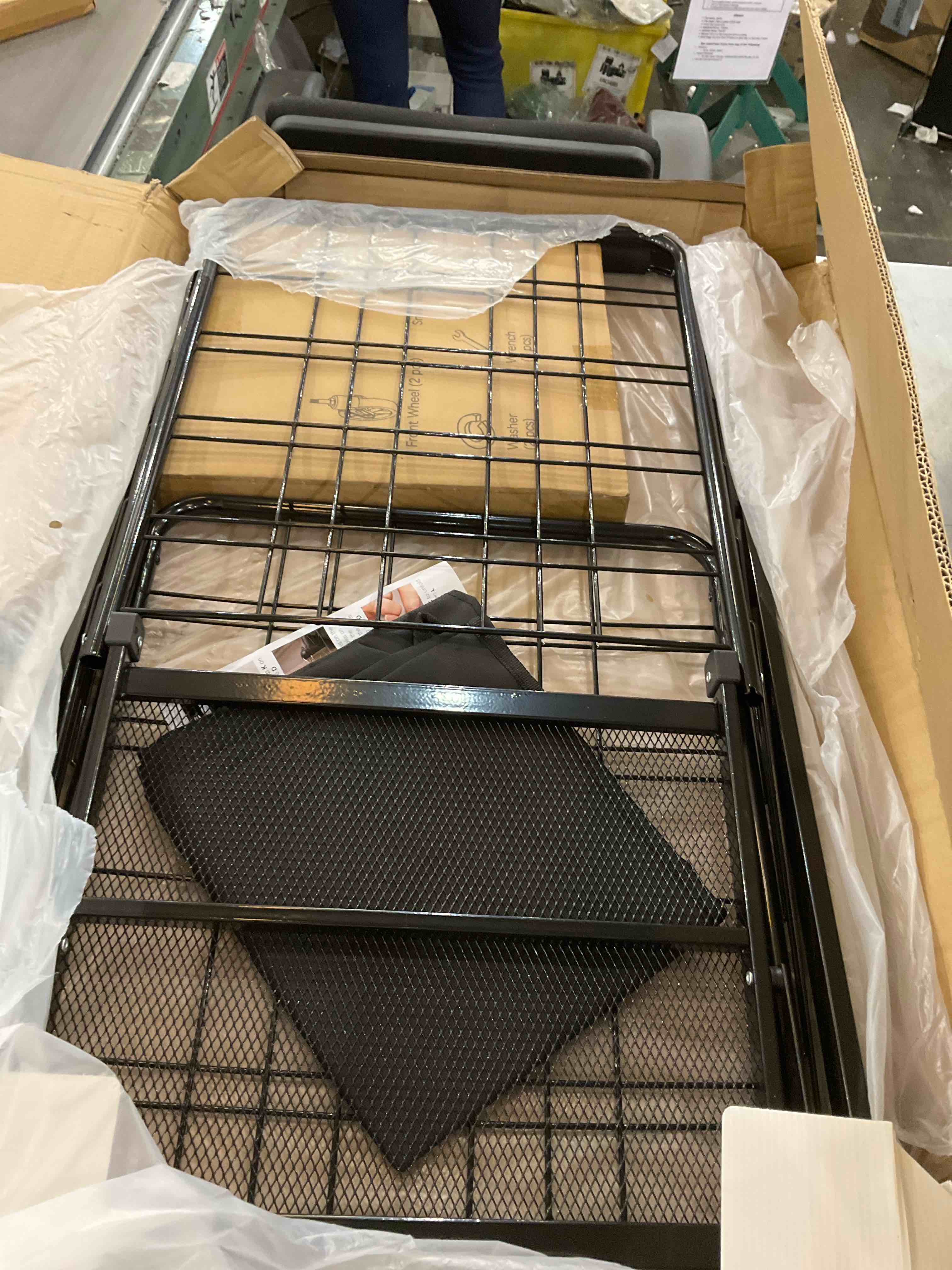 https://s3.amazonaws.com/lotting-images-prod/bidfta/PPE2500224_1746544709885.jpeg